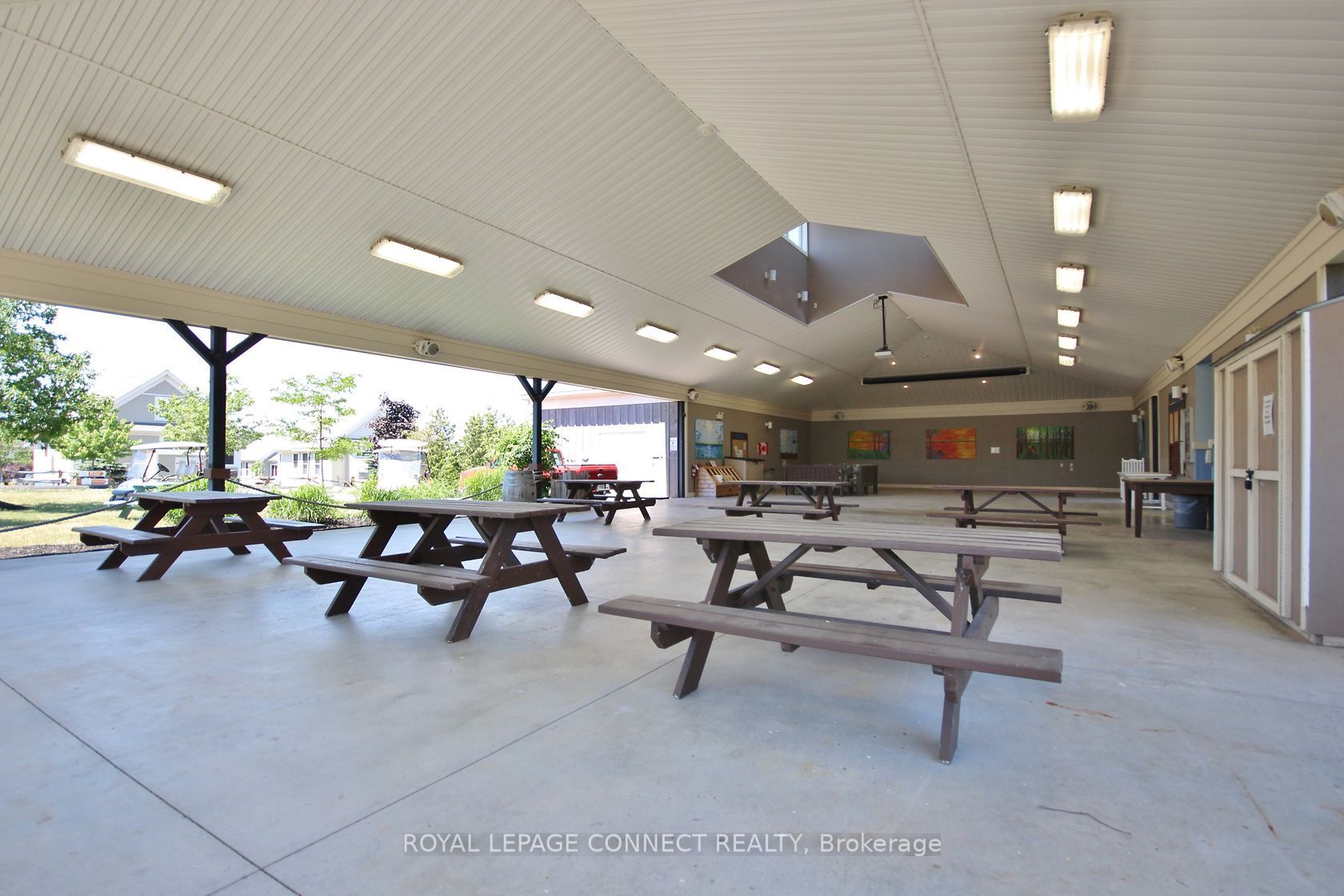 #217 - 7 Hollow Lane Property Photo 32