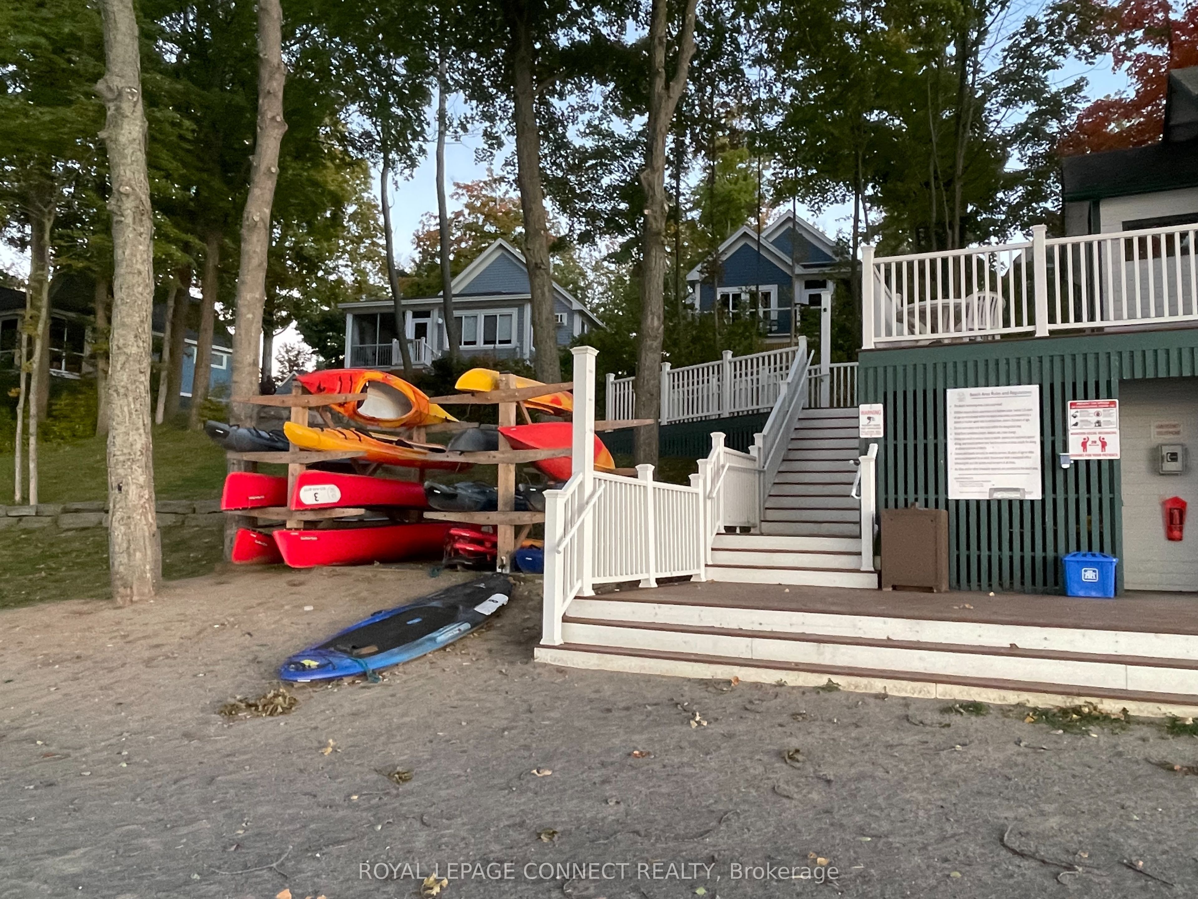 #217 - 7 Hollow Lane Property Photo 35