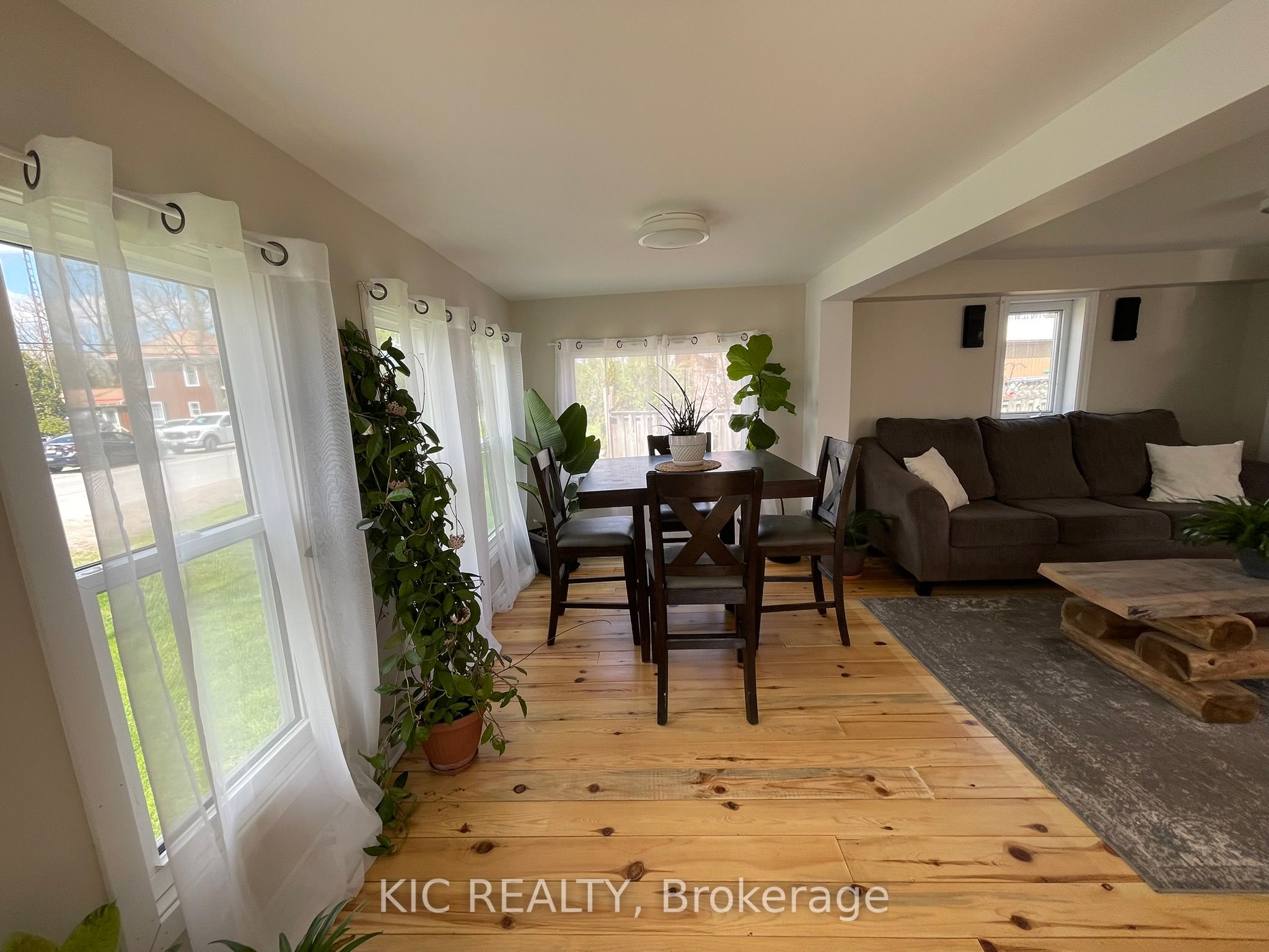 668 Church Street Property Photo 5