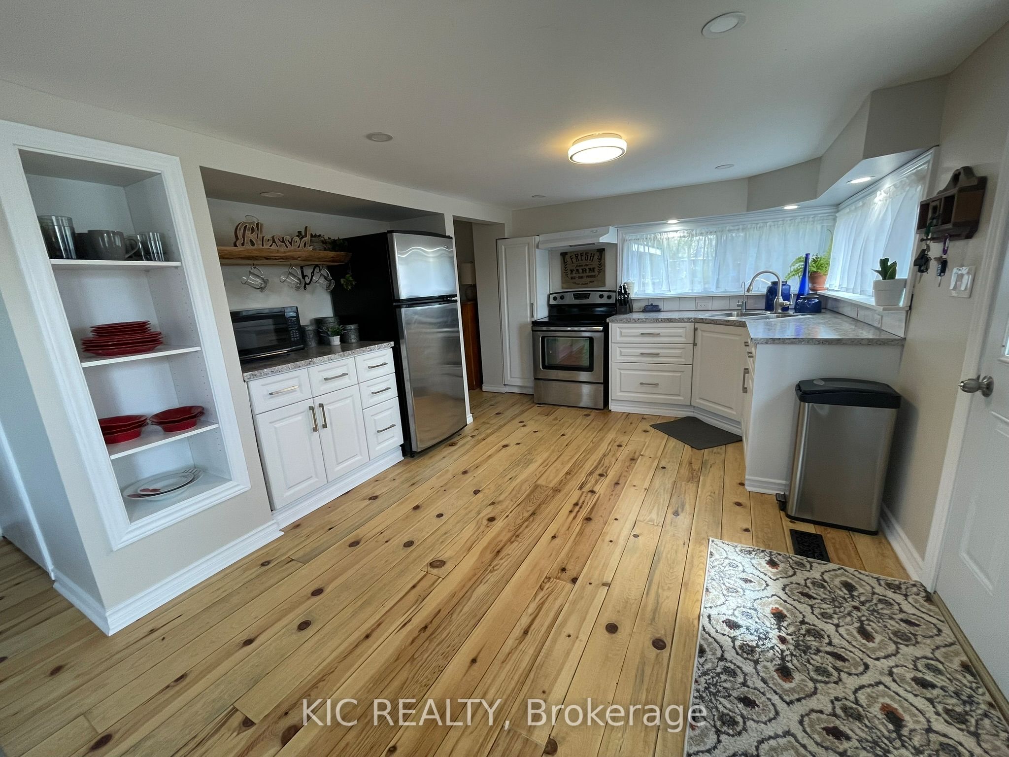668 Church Street Property Photo 10