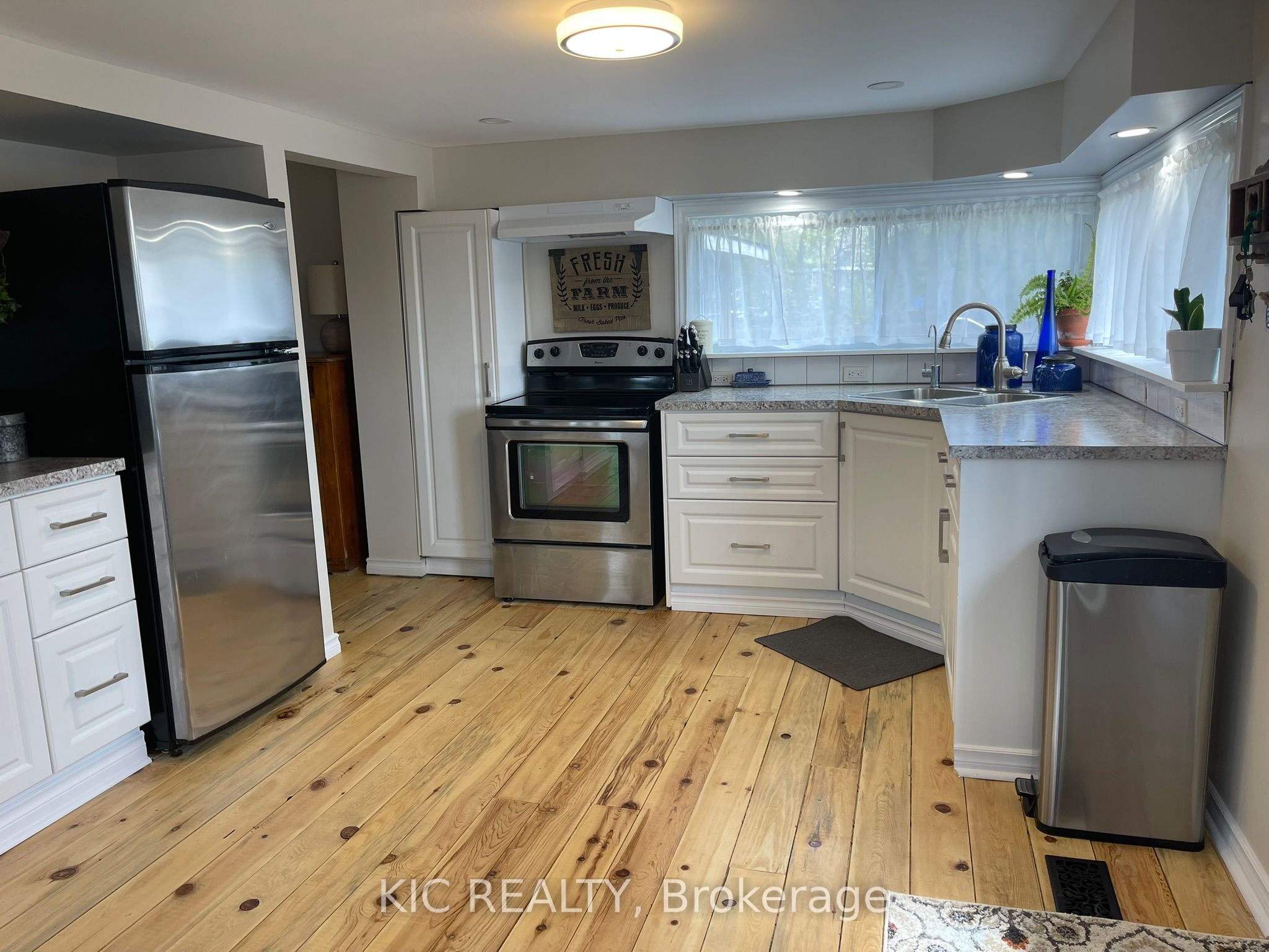 668 Church Street Property Photo 11