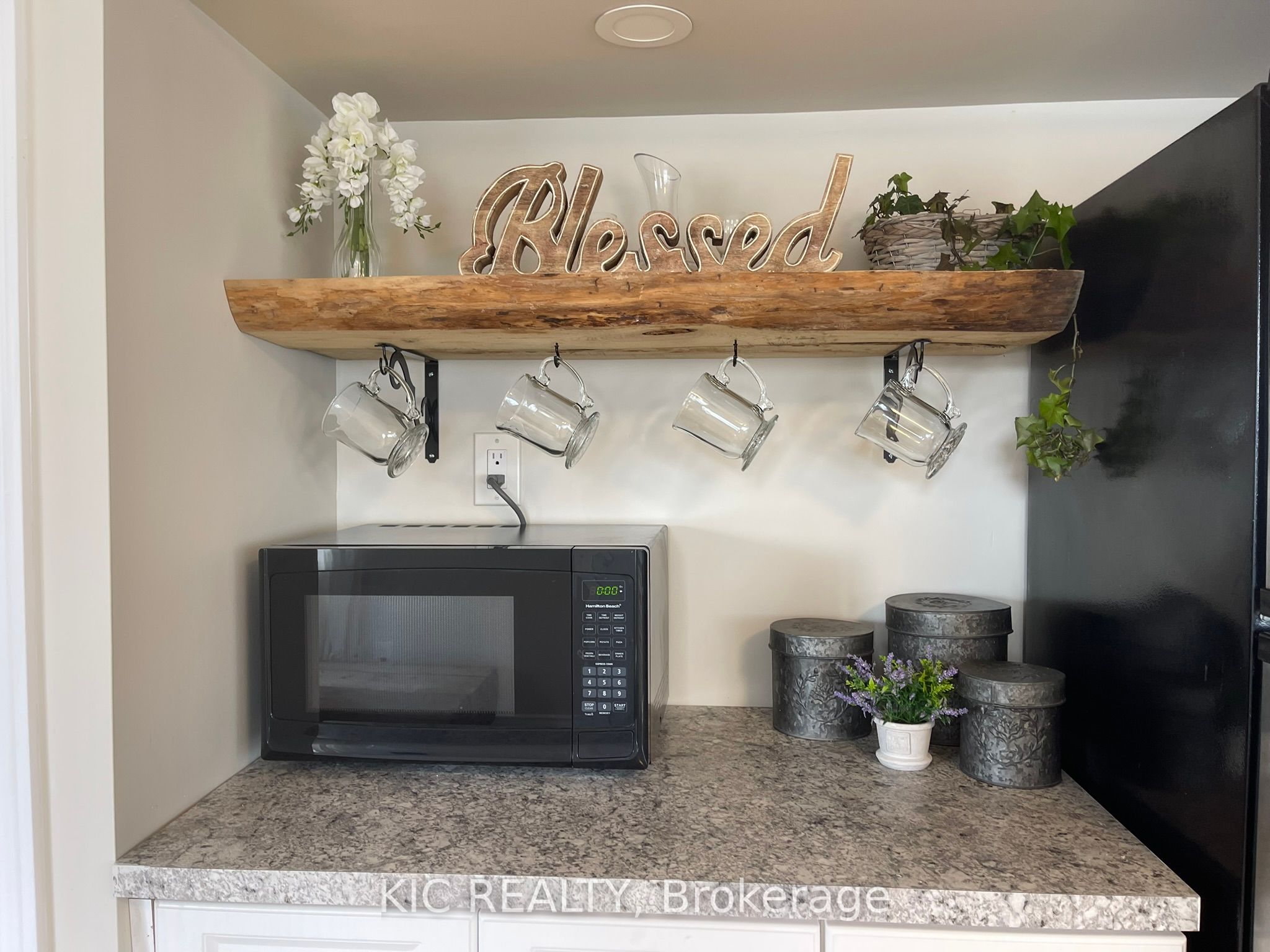 668 Church Street Property Photo 14