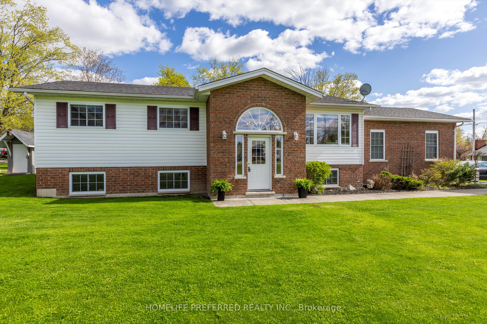 2445 Workman Street Property Photo 2