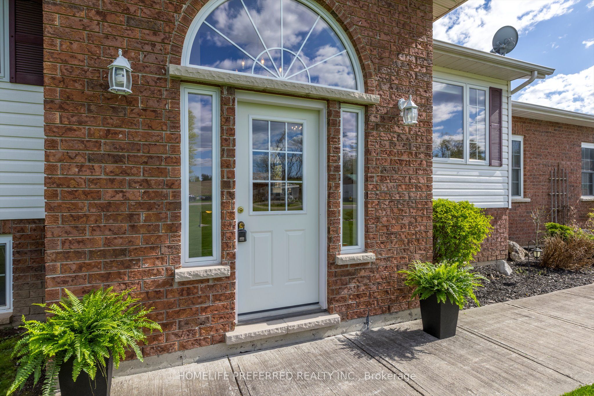 2445 Workman Street Property Photo 7