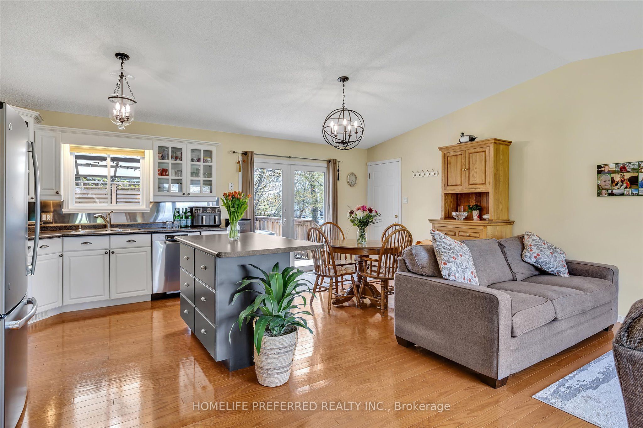 2445 Workman Street Property Photo 9