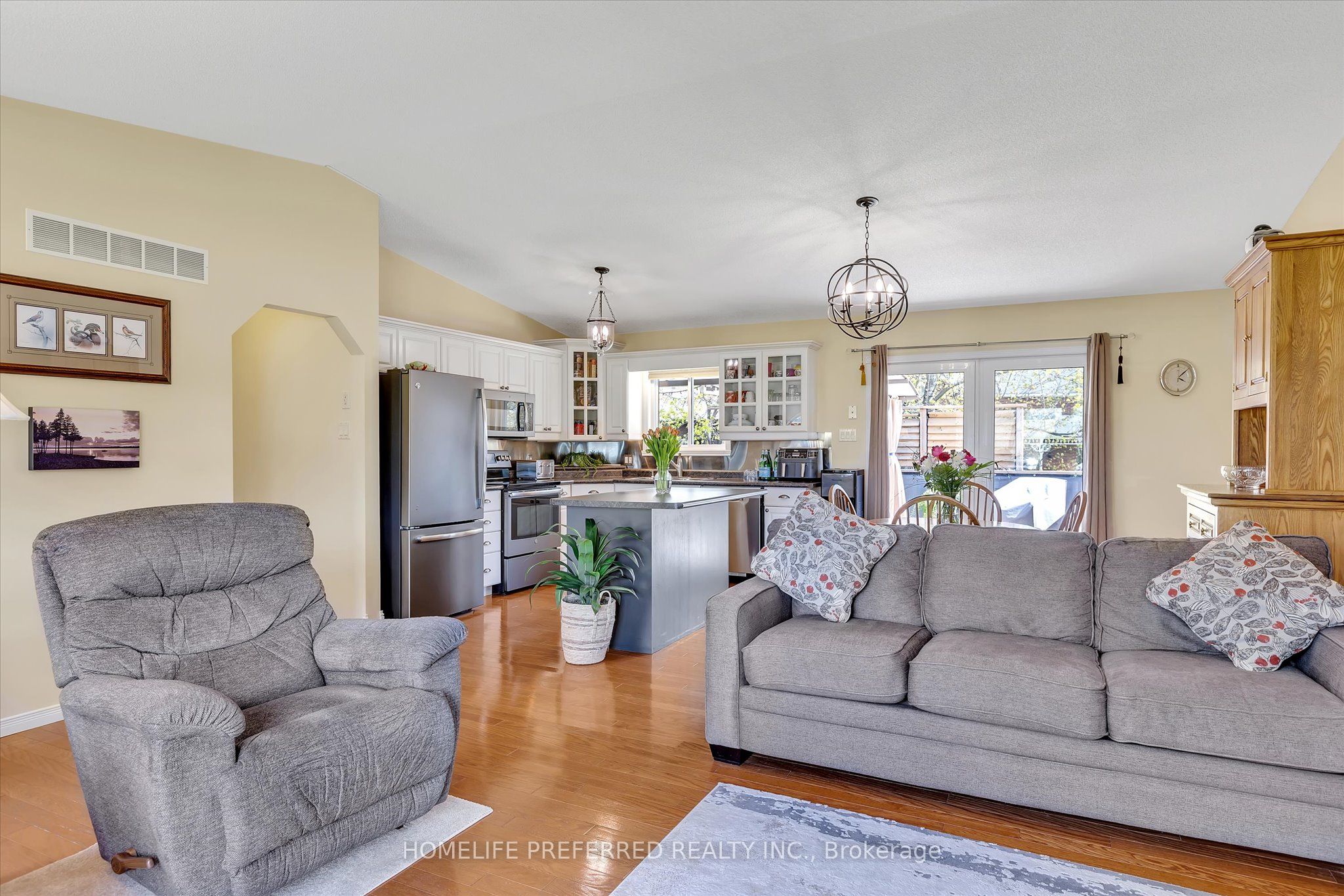 2445 Workman Street Property Photo 12