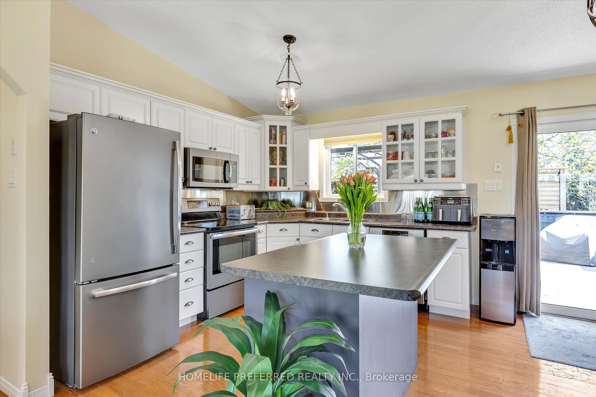 2445 Workman Street Property Photo 13