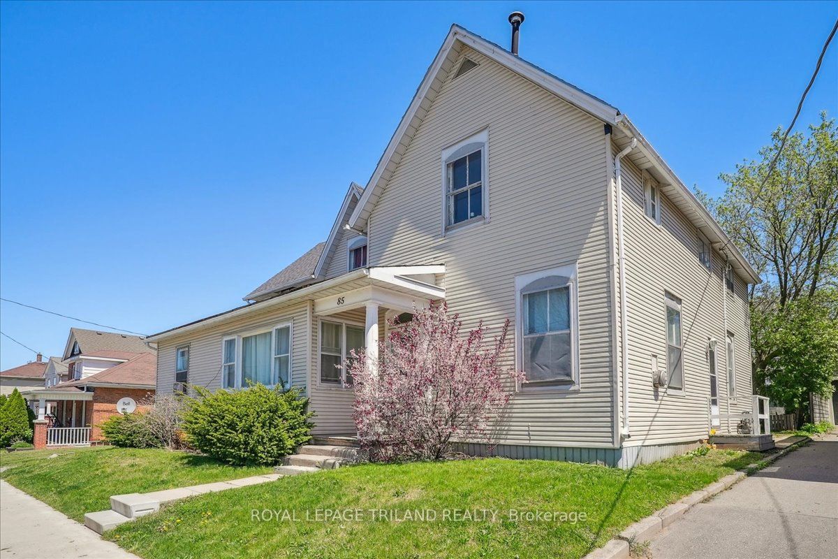 85 Kent Street N Property Photo 4