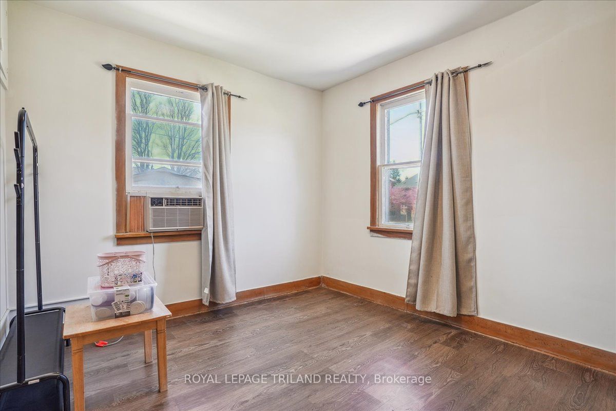 85 Kent Street N Property Photo 9
