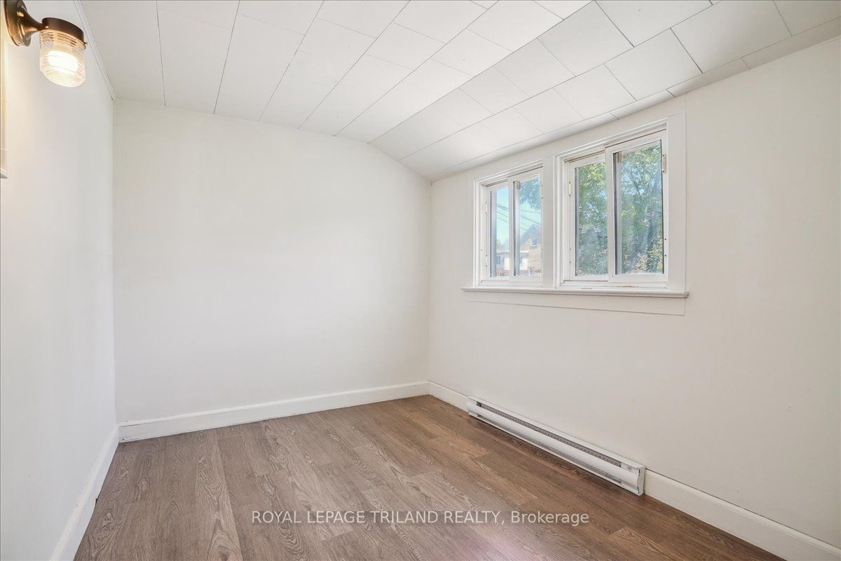 85 Kent Street N Property Photo 10