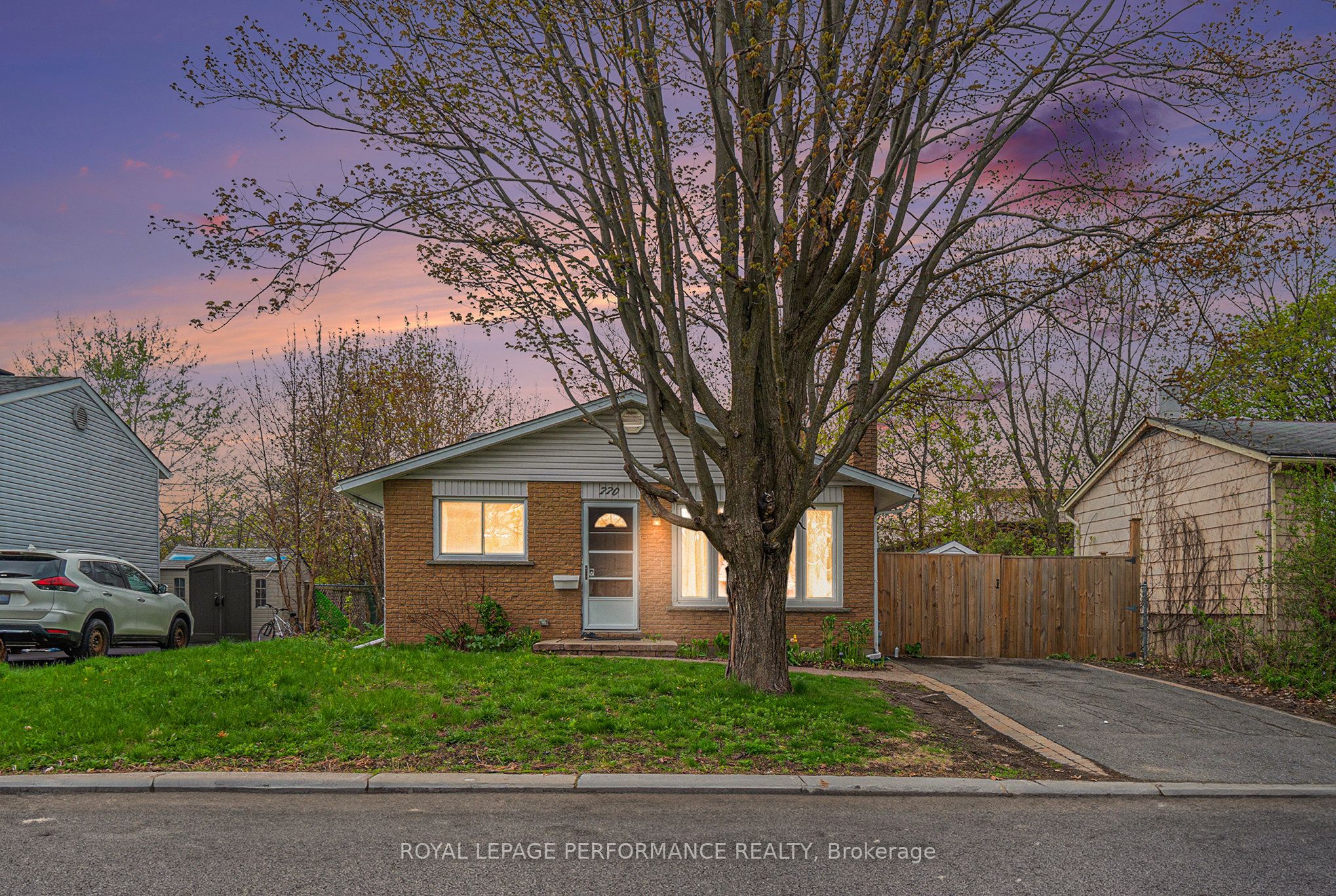 770 Eastvale Drive Property Photo 1