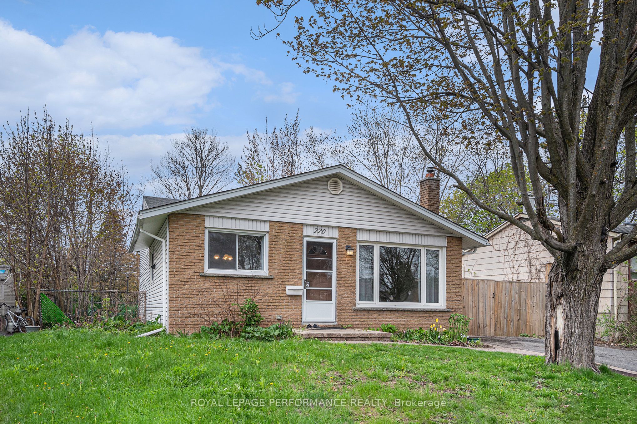 770 Eastvale Drive Property Photo 3