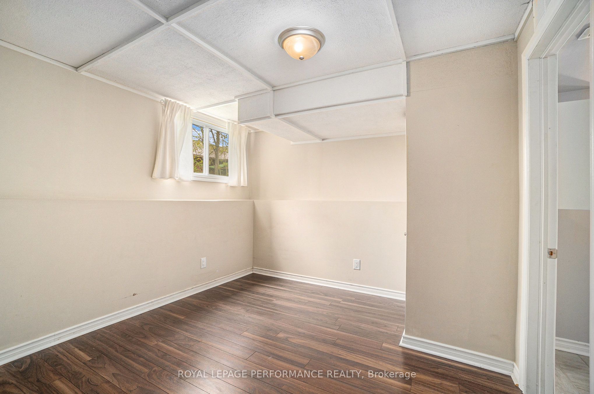 770 Eastvale Drive Property Photo 21