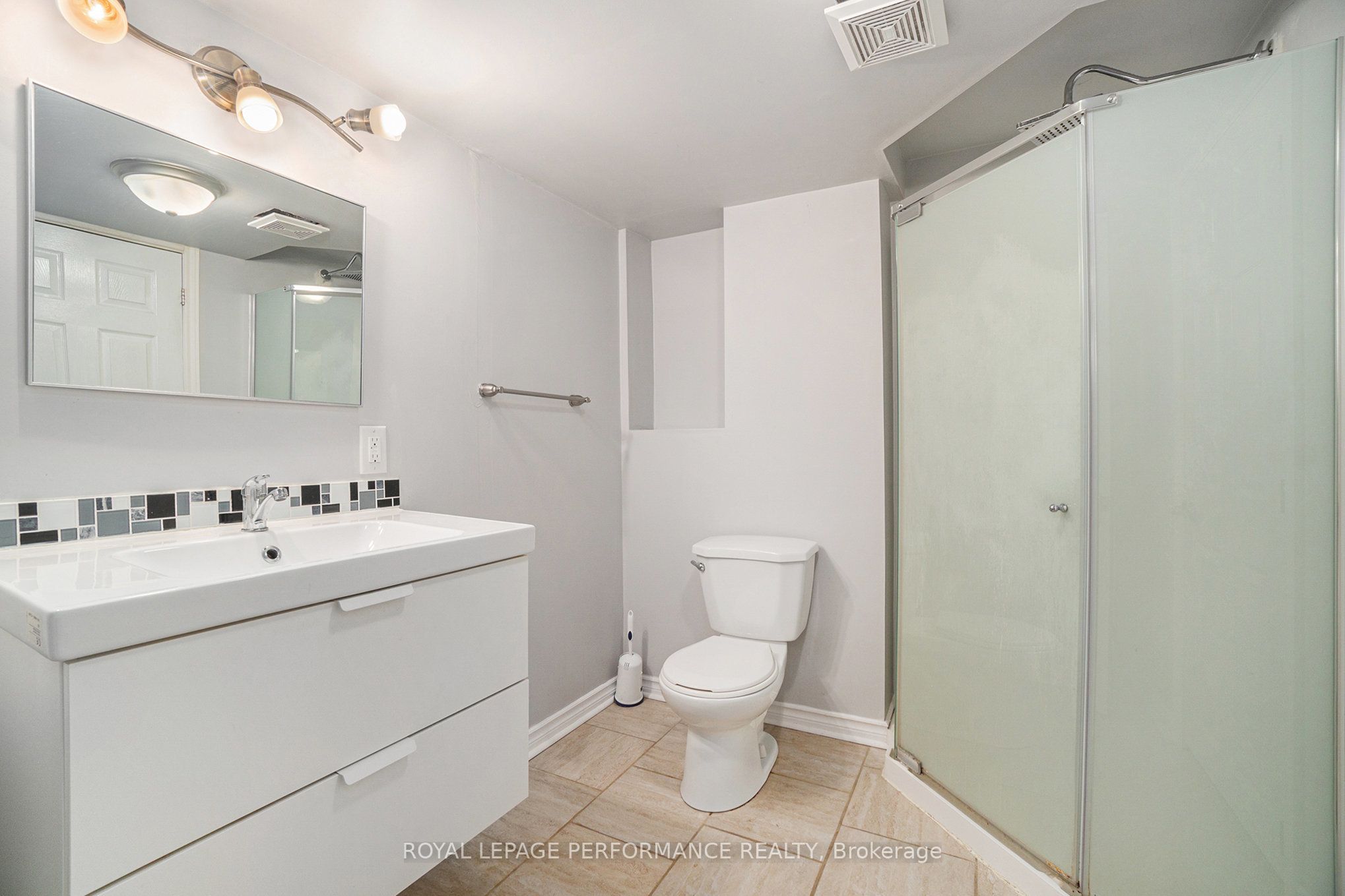 770 Eastvale Drive Property Photo 22