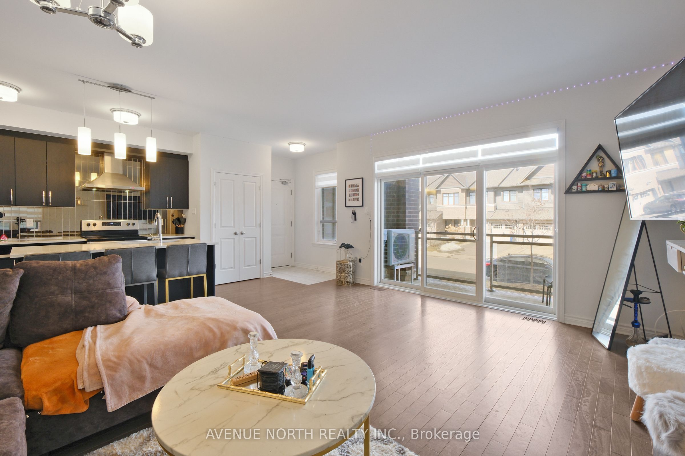 365 Axis Way Property Photo 11