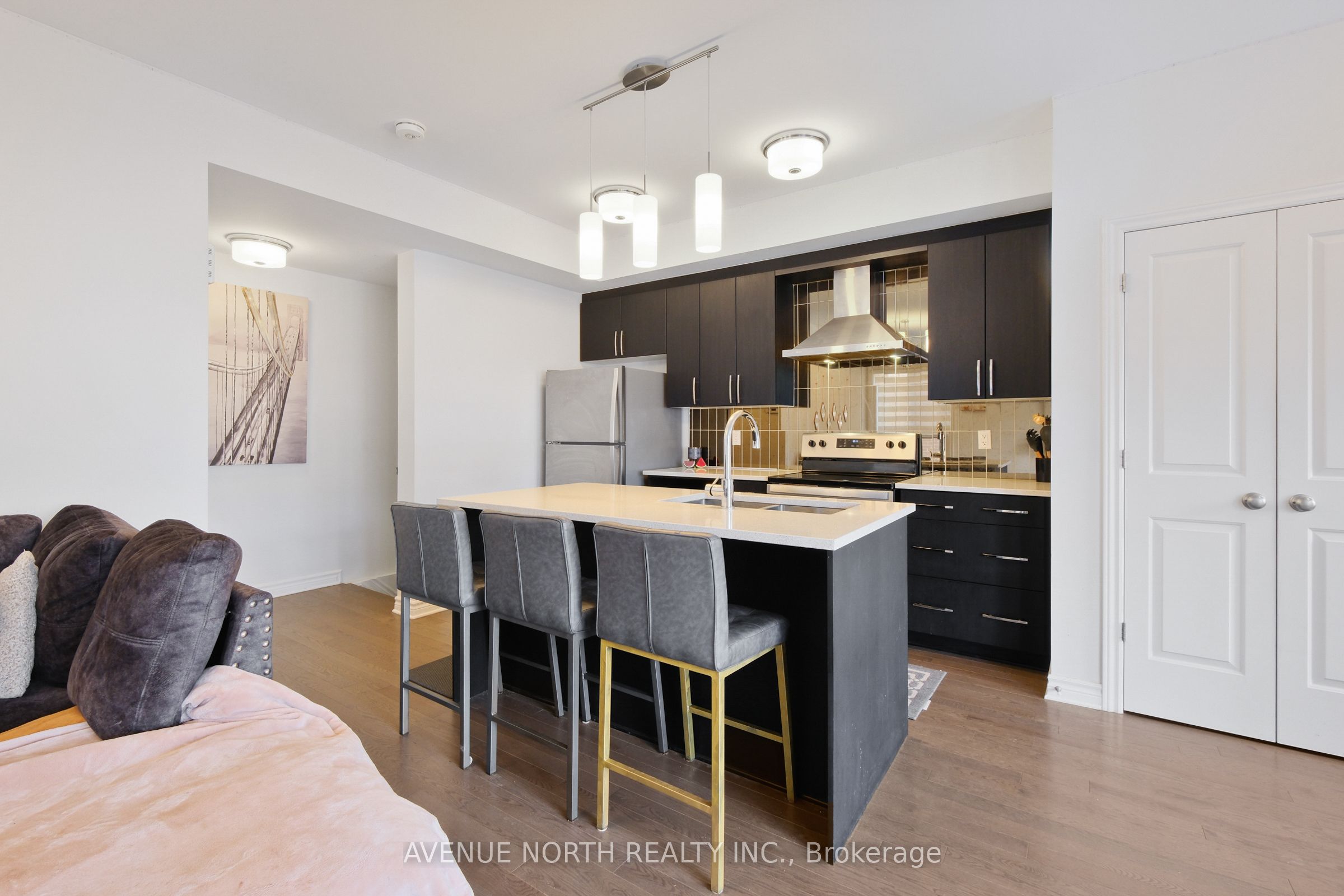 365 Axis Way Property Photo 13