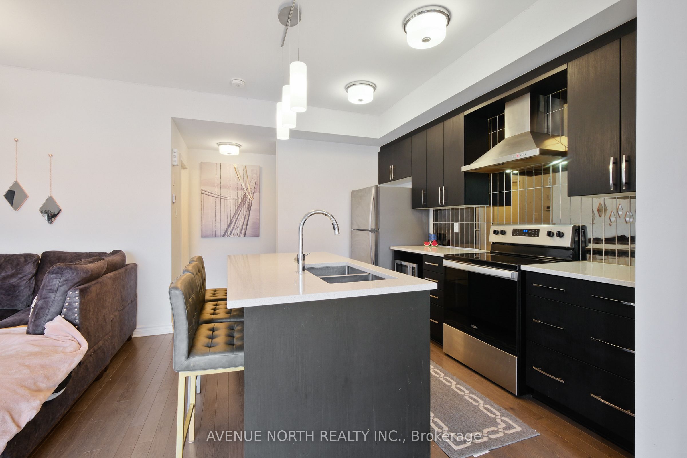 365 Axis Way Property Photo 15