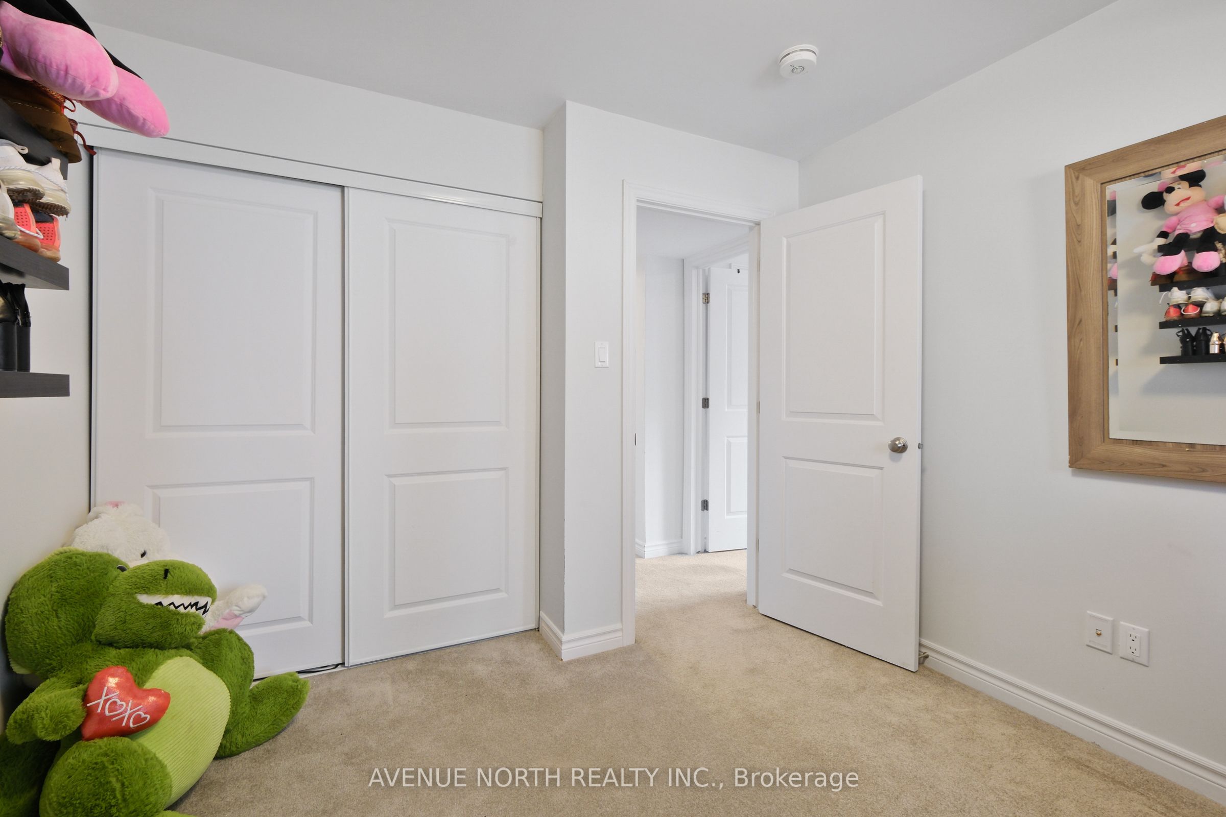 365 Axis Way Property Photo 23