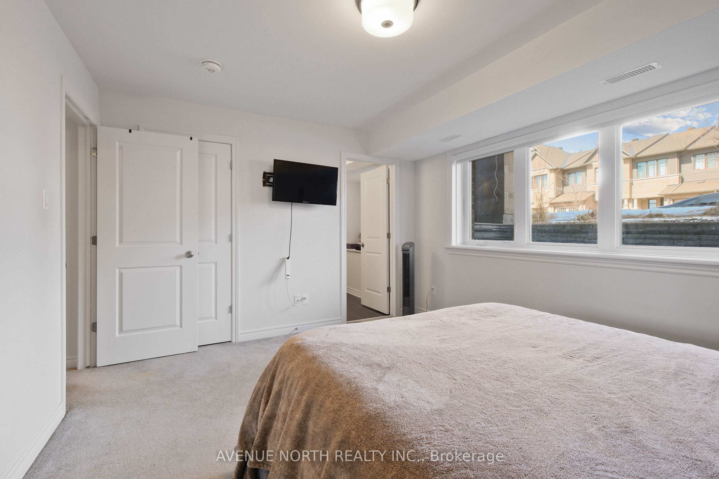 365 Axis Way Property Photo 26