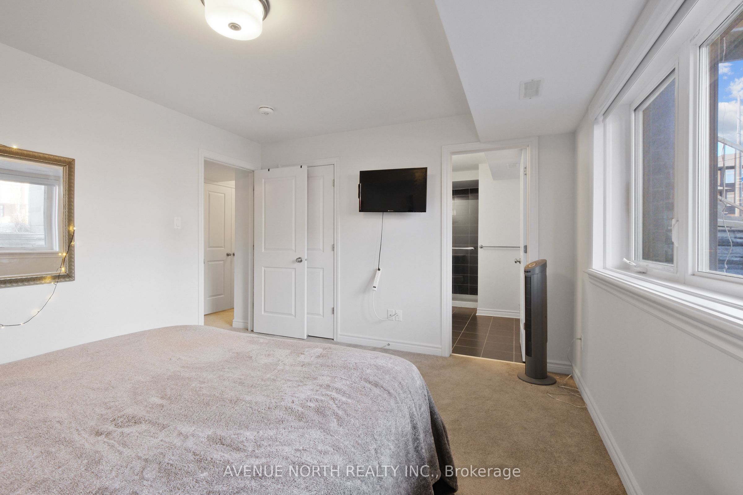 365 Axis Way Property Photo 27