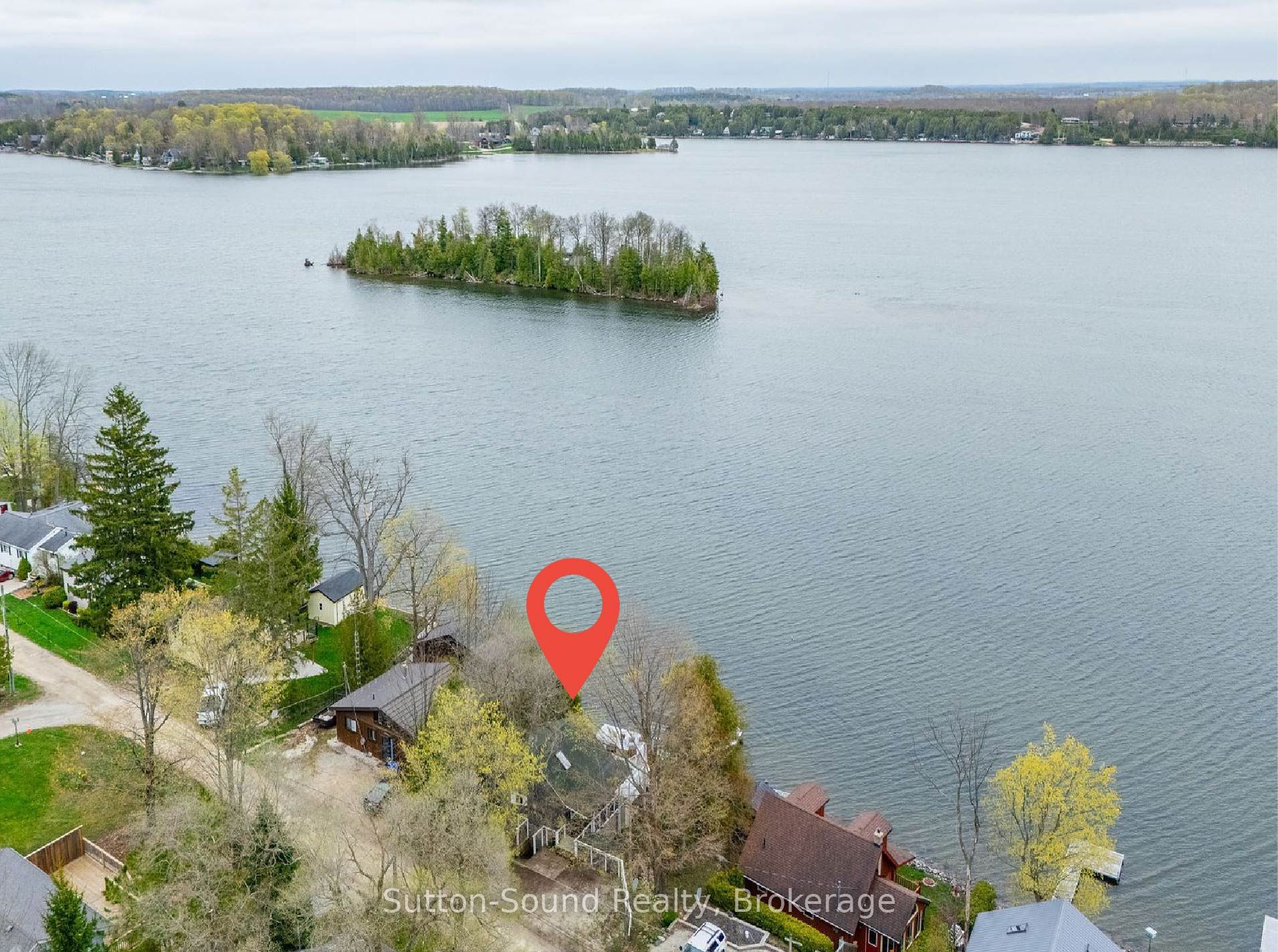 24 Islandview Drive Property Photo 1