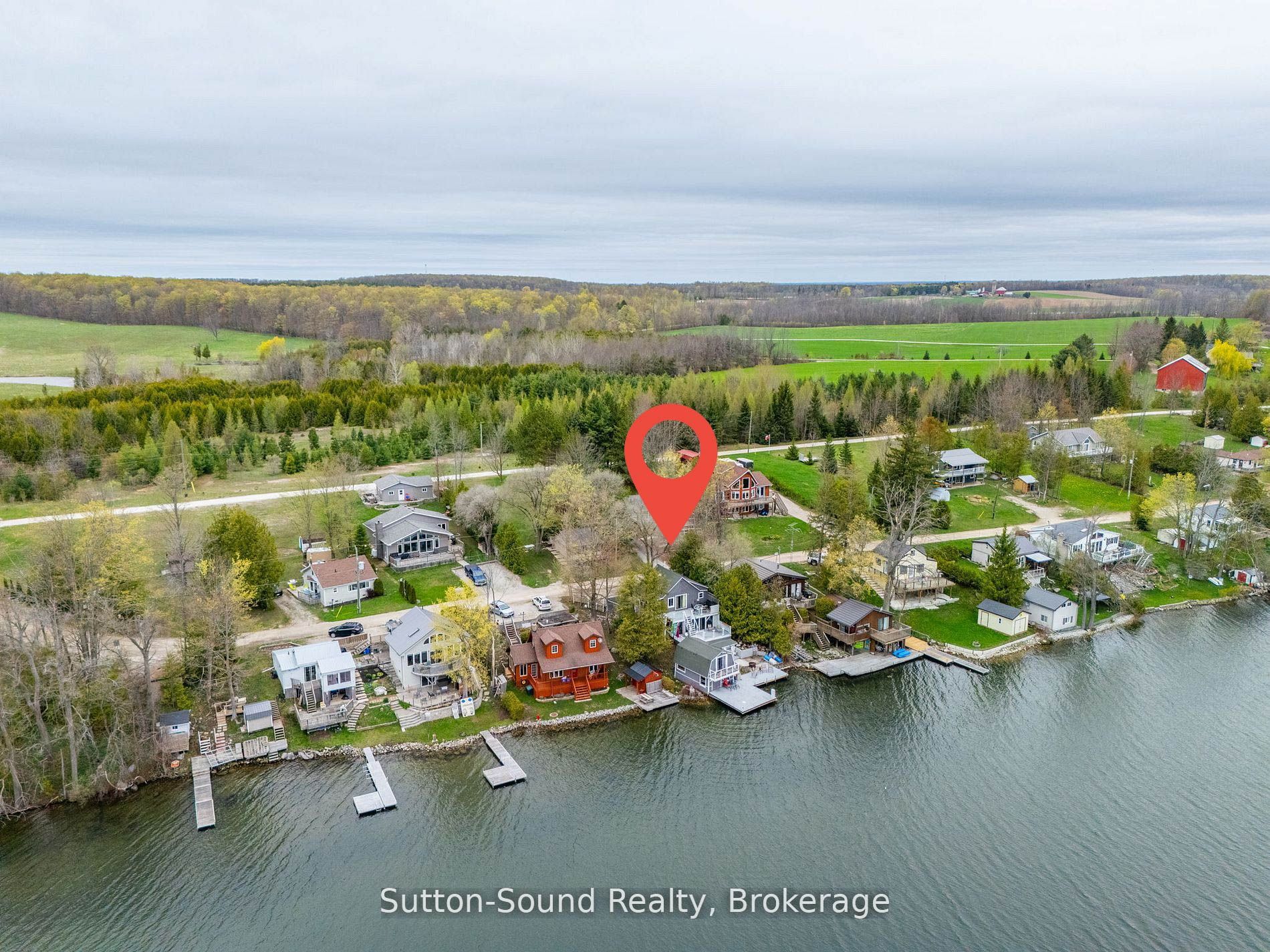 24 Islandview Drive Property Photo 2