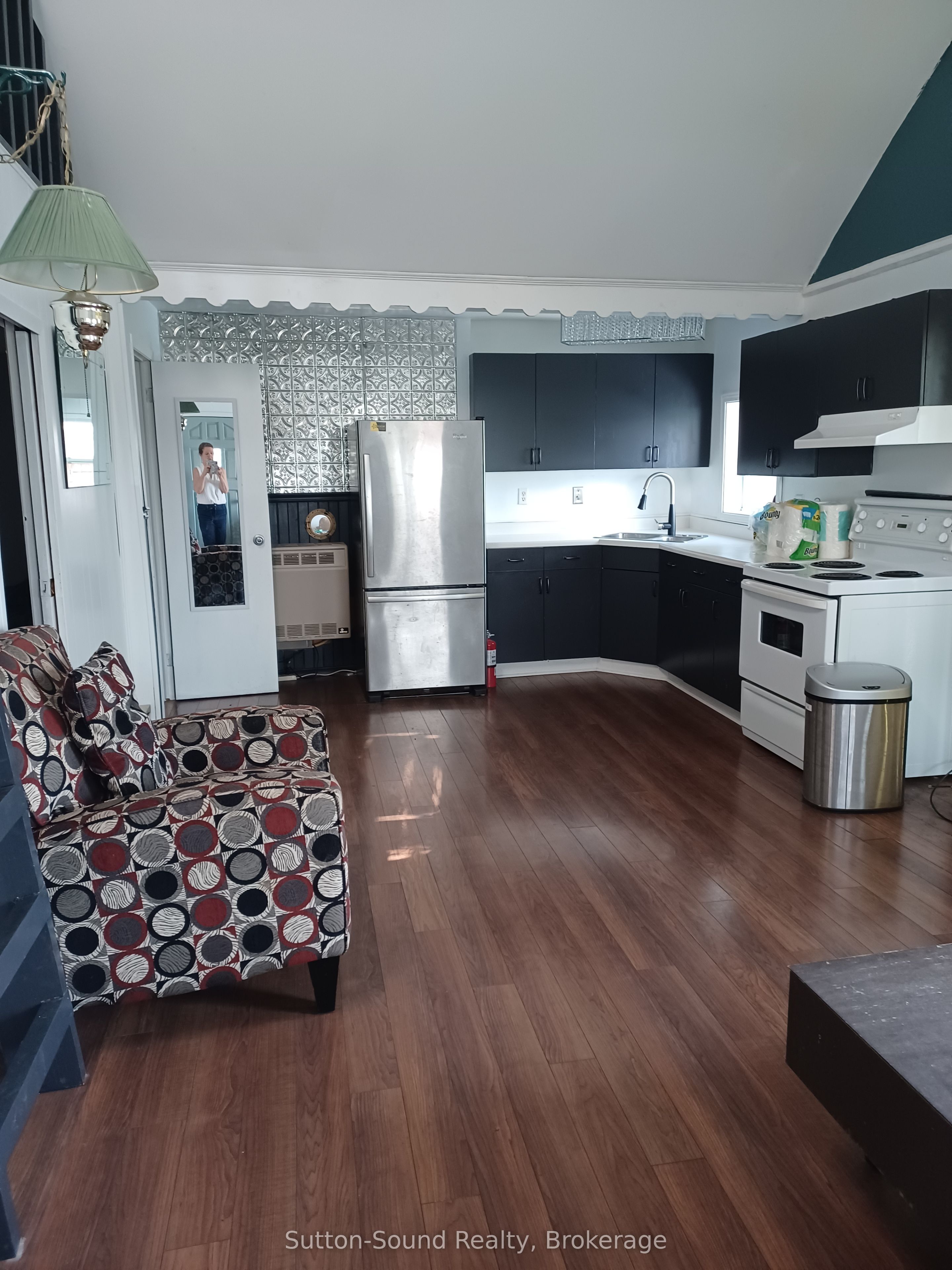 24 Islandview Drive Property Photo 16