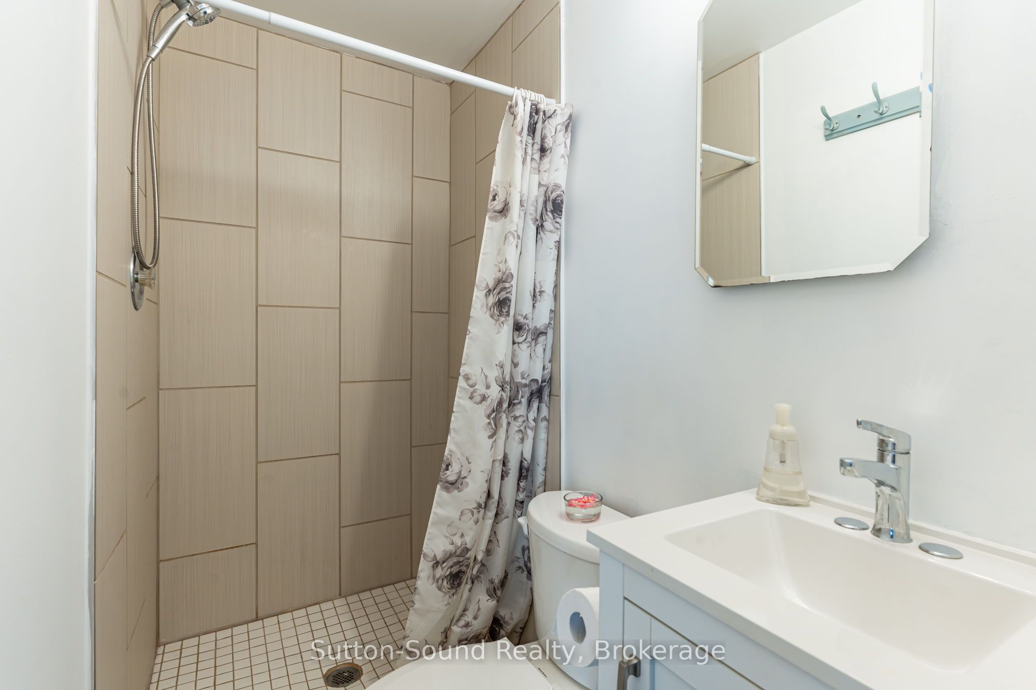 24 Islandview Drive Property Photo 20
