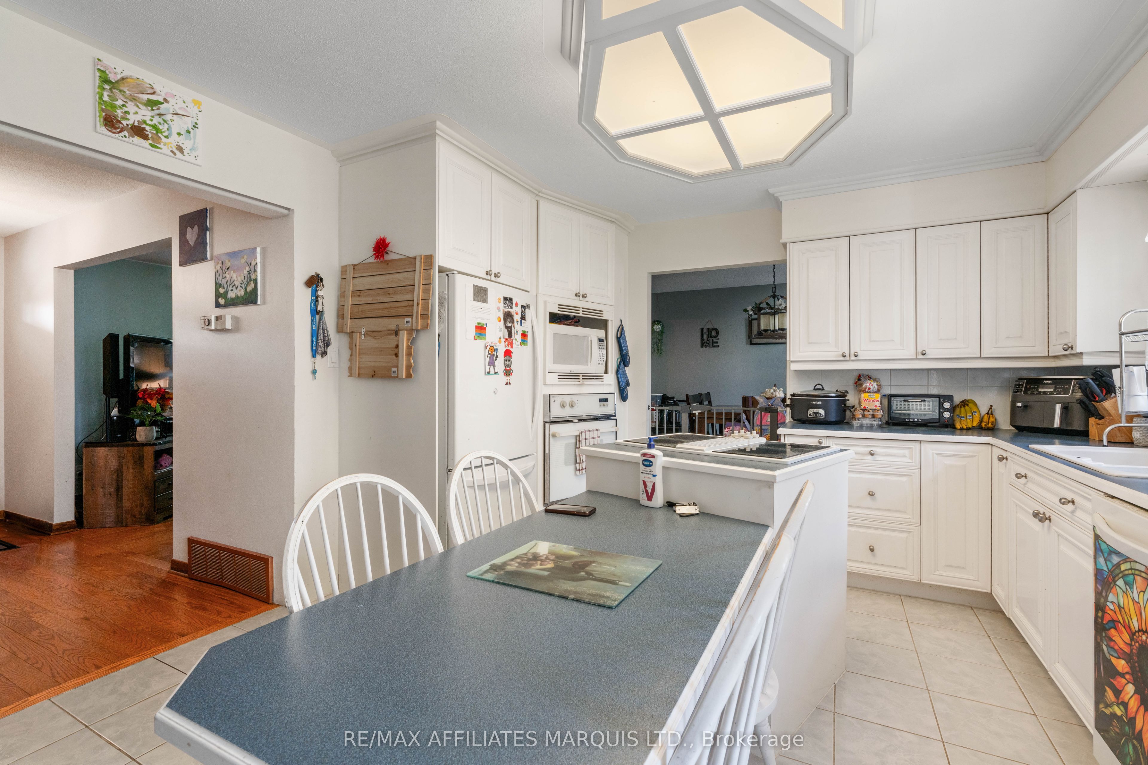 1514 Catherine Street Property Photo 12