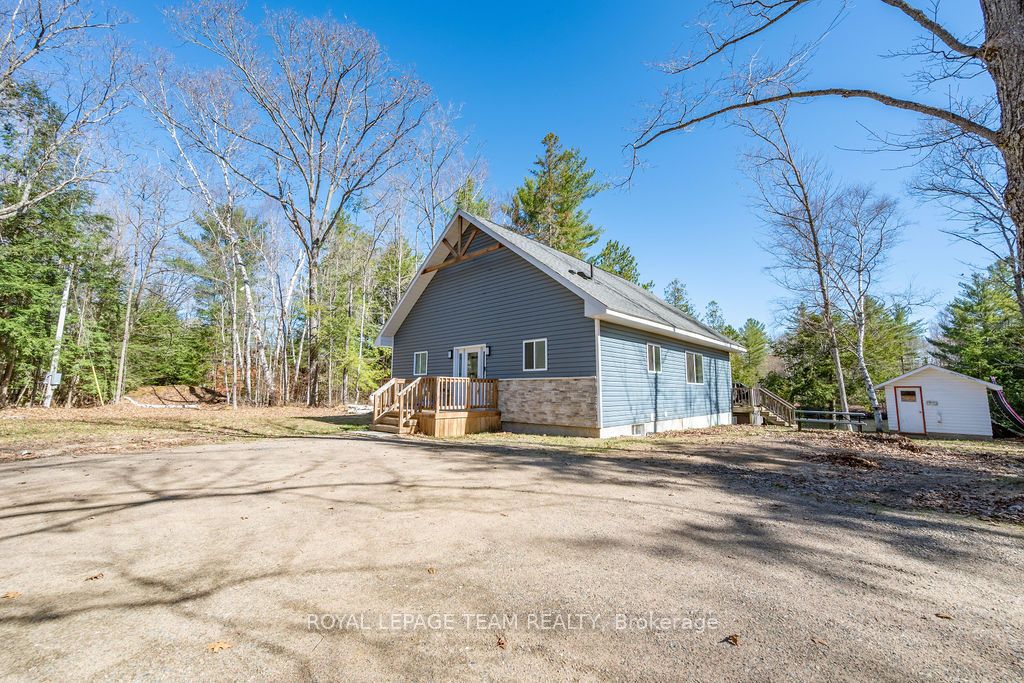 664 Ohio Rd Property Photo