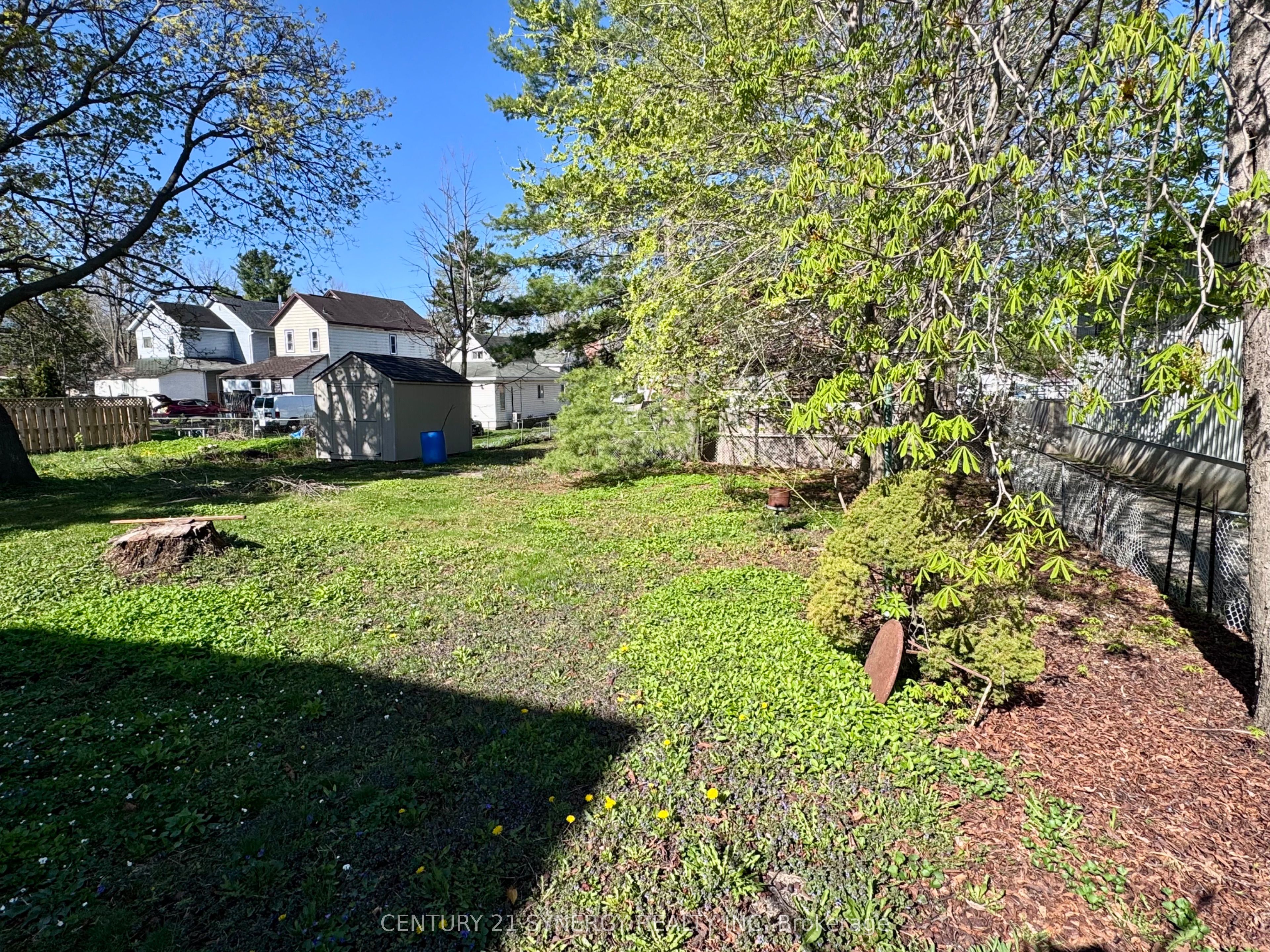 86 Brockville St Property Photo 7