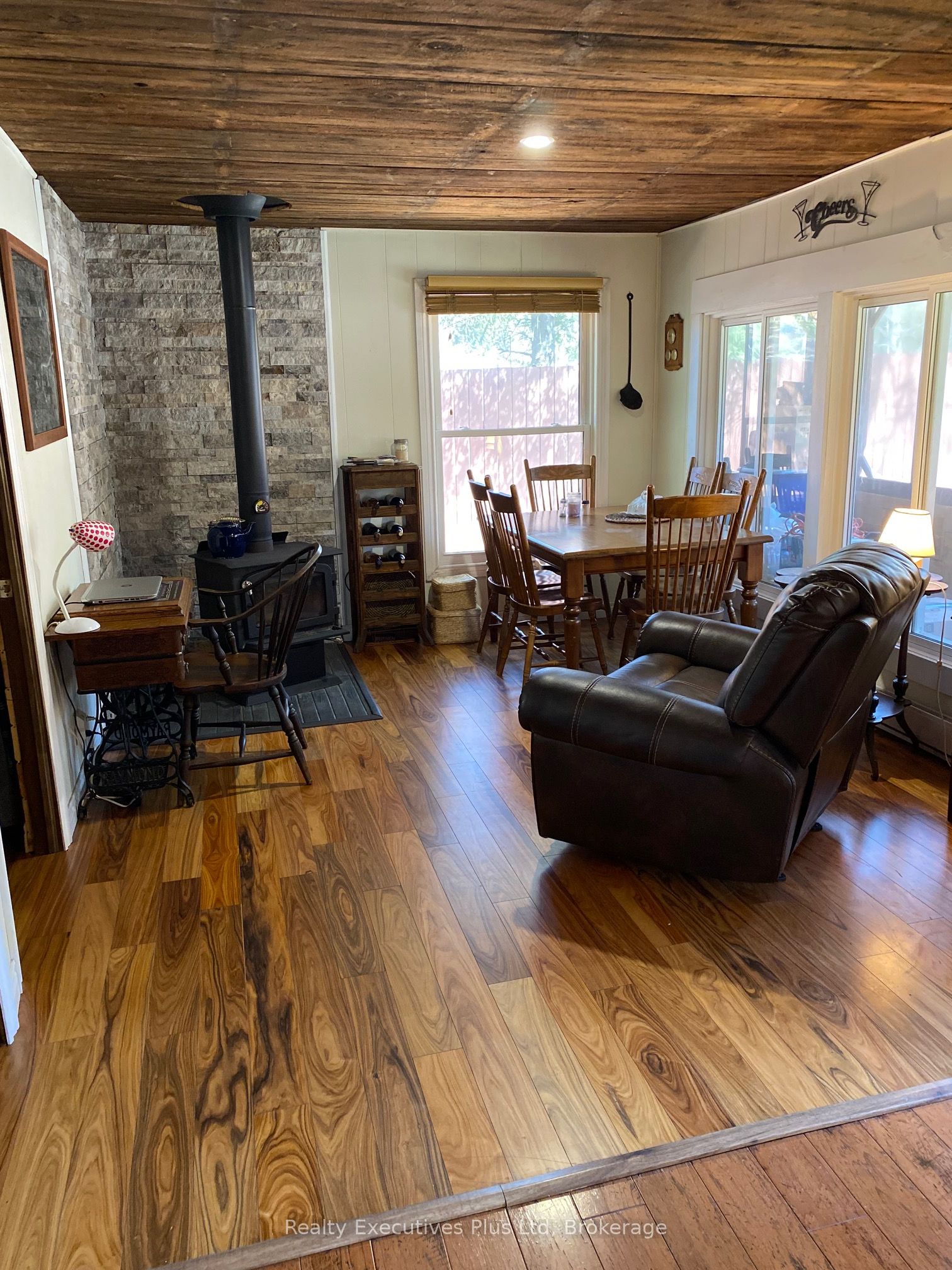 502 Deer Lake Road Property Photo 13