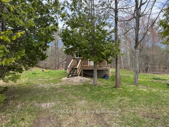 1750 Honey Harbour Road Property Photo