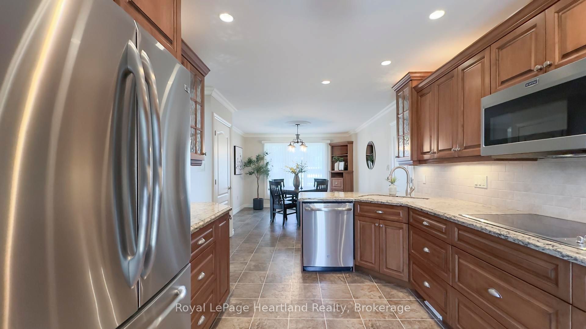 333 Ontario Street Property Photo 10