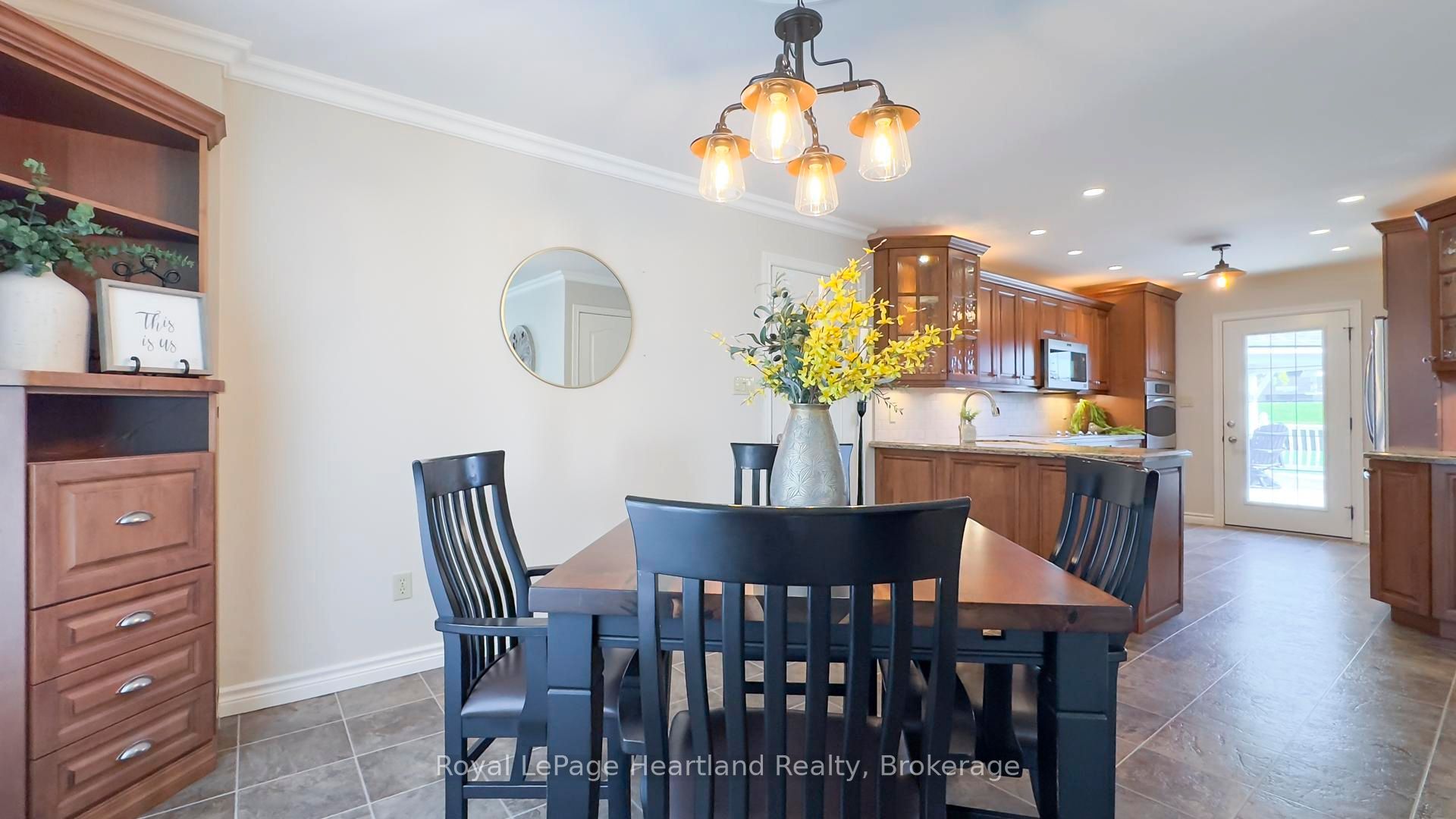 333 Ontario Street Property Photo 13