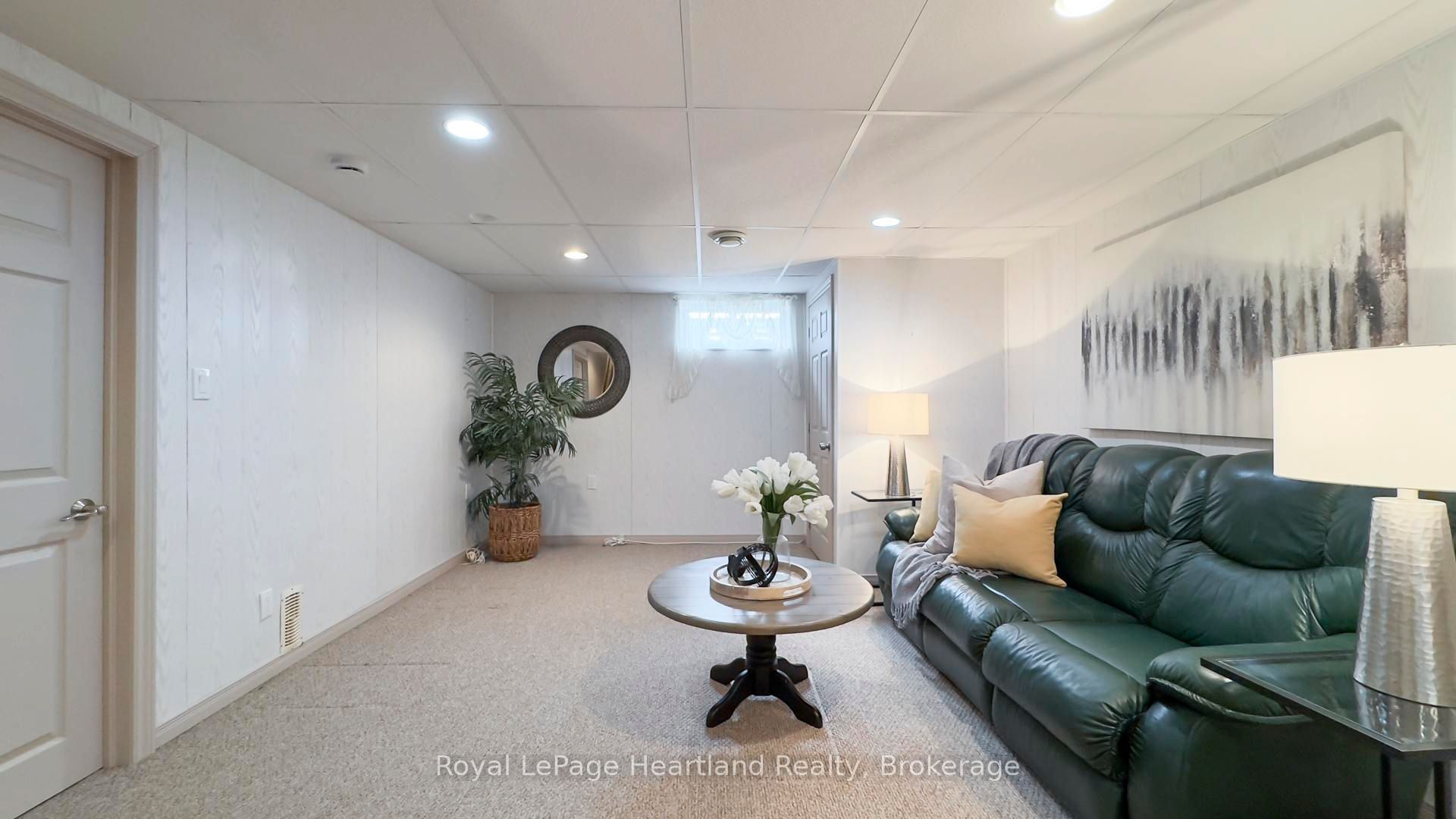 333 Ontario Street Property Photo 22