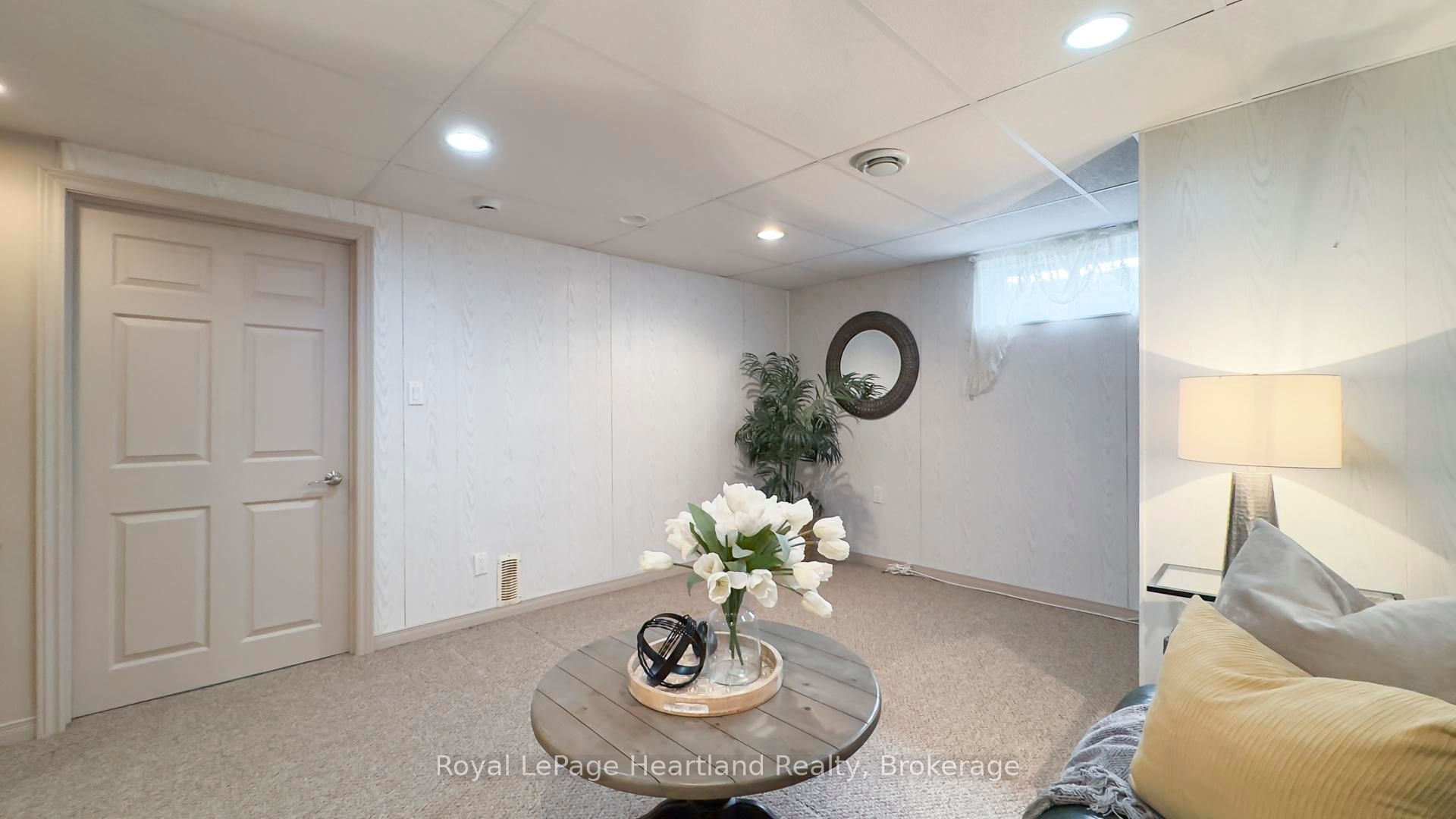 333 Ontario Street Property Photo 23