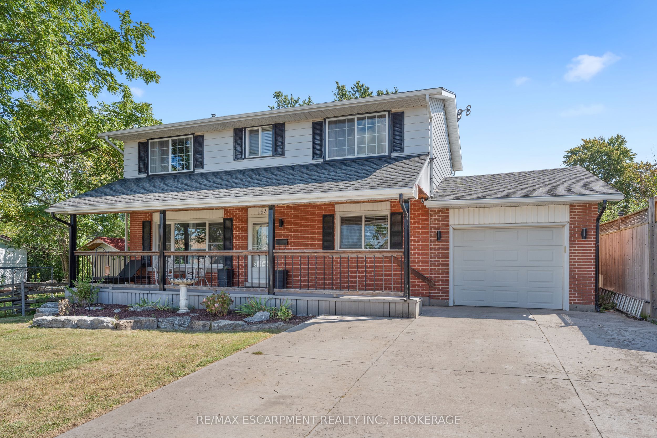 163 Champlain Dr W Property Photo 1