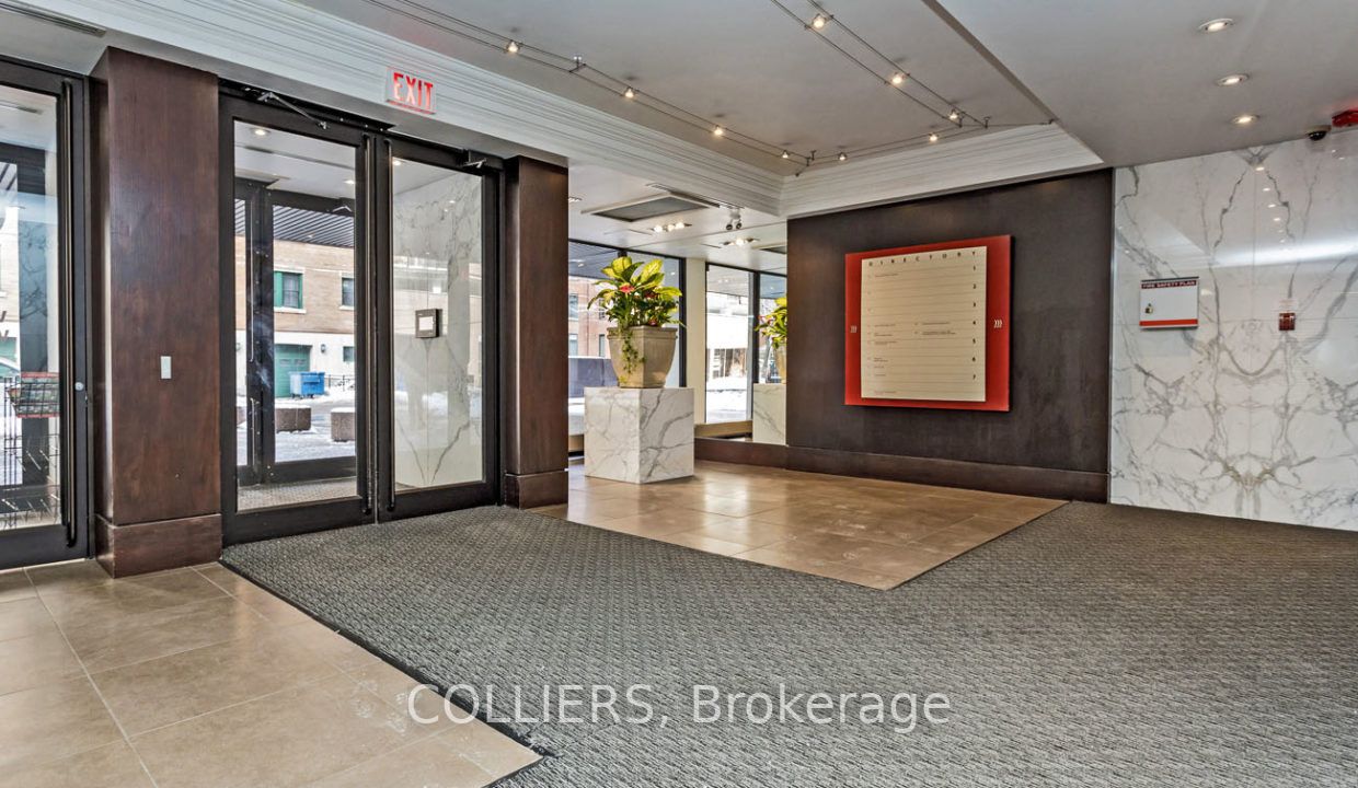 222 Somerset St W Property Photo 6