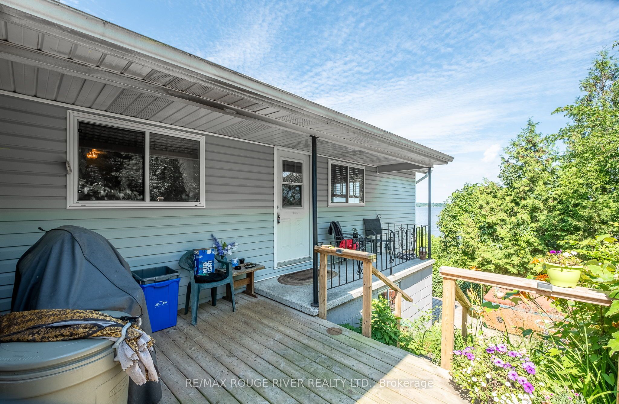 5454 Lakeshore Drive Property Photo 3