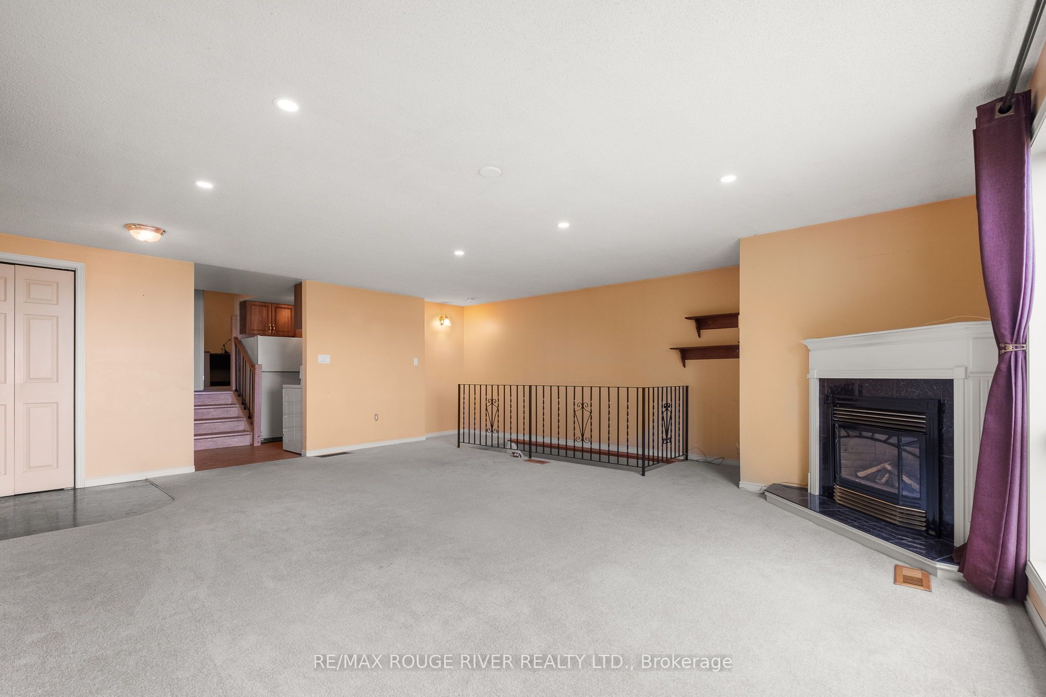 5454 Lakeshore Drive Property Photo 6