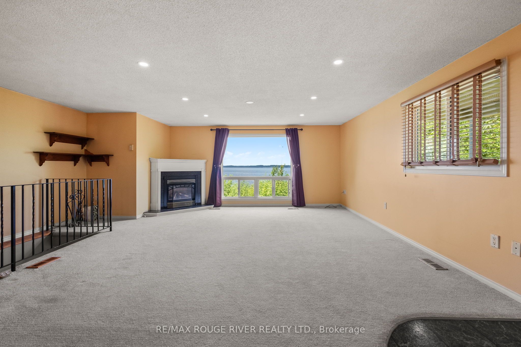 5454 Lakeshore Drive Property Photo 8