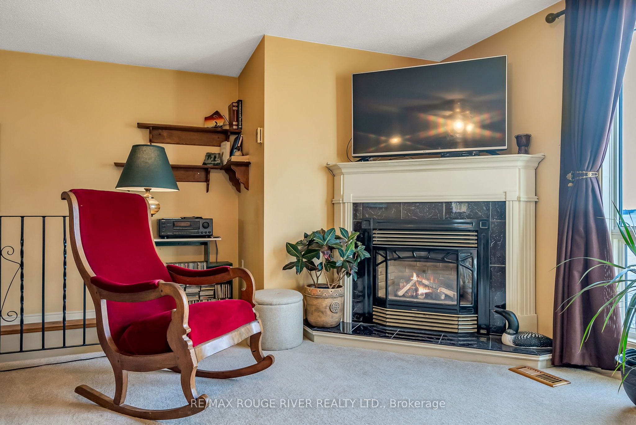 5454 Lakeshore Drive Property Photo 9