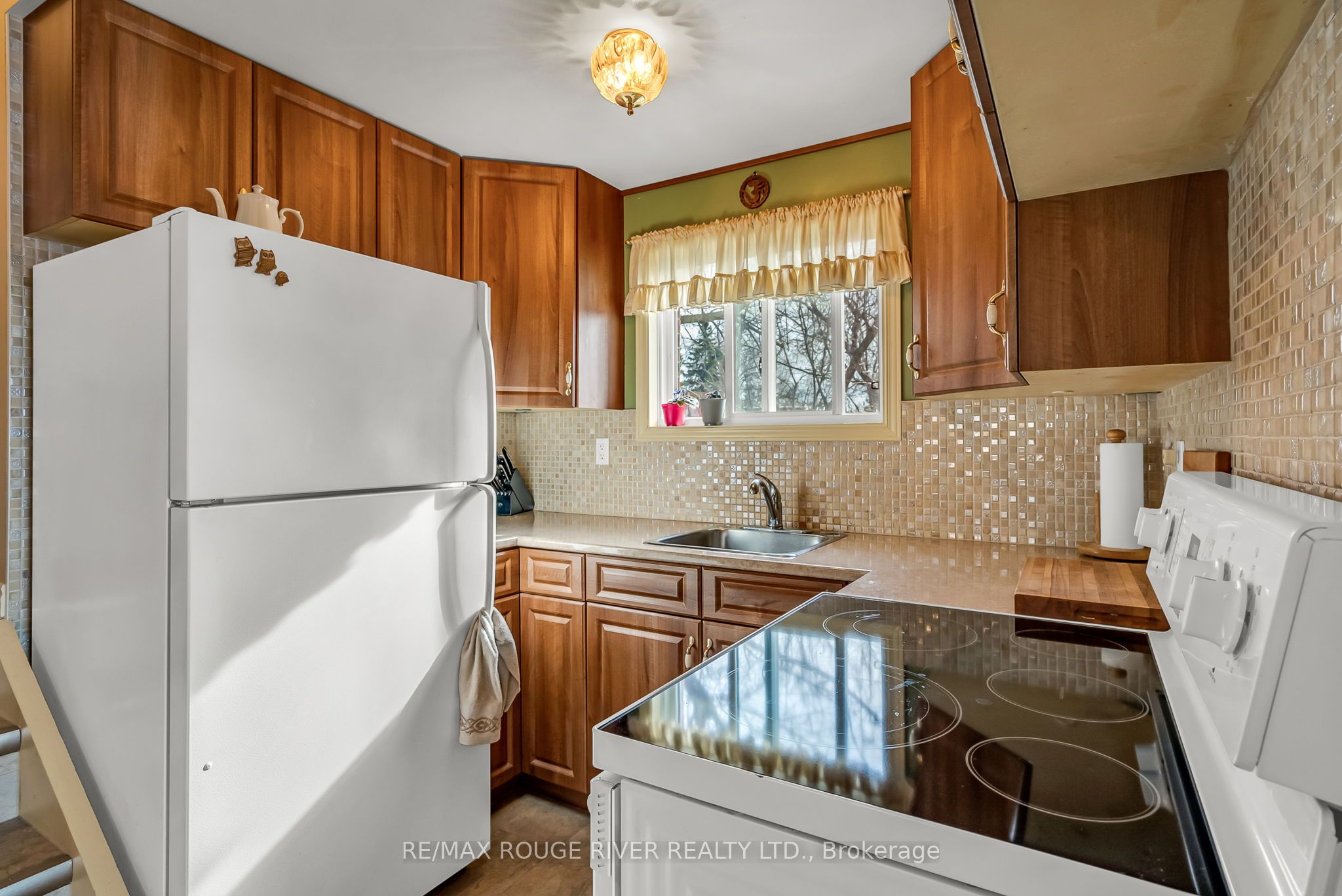 5454 Lakeshore Drive Property Photo 10