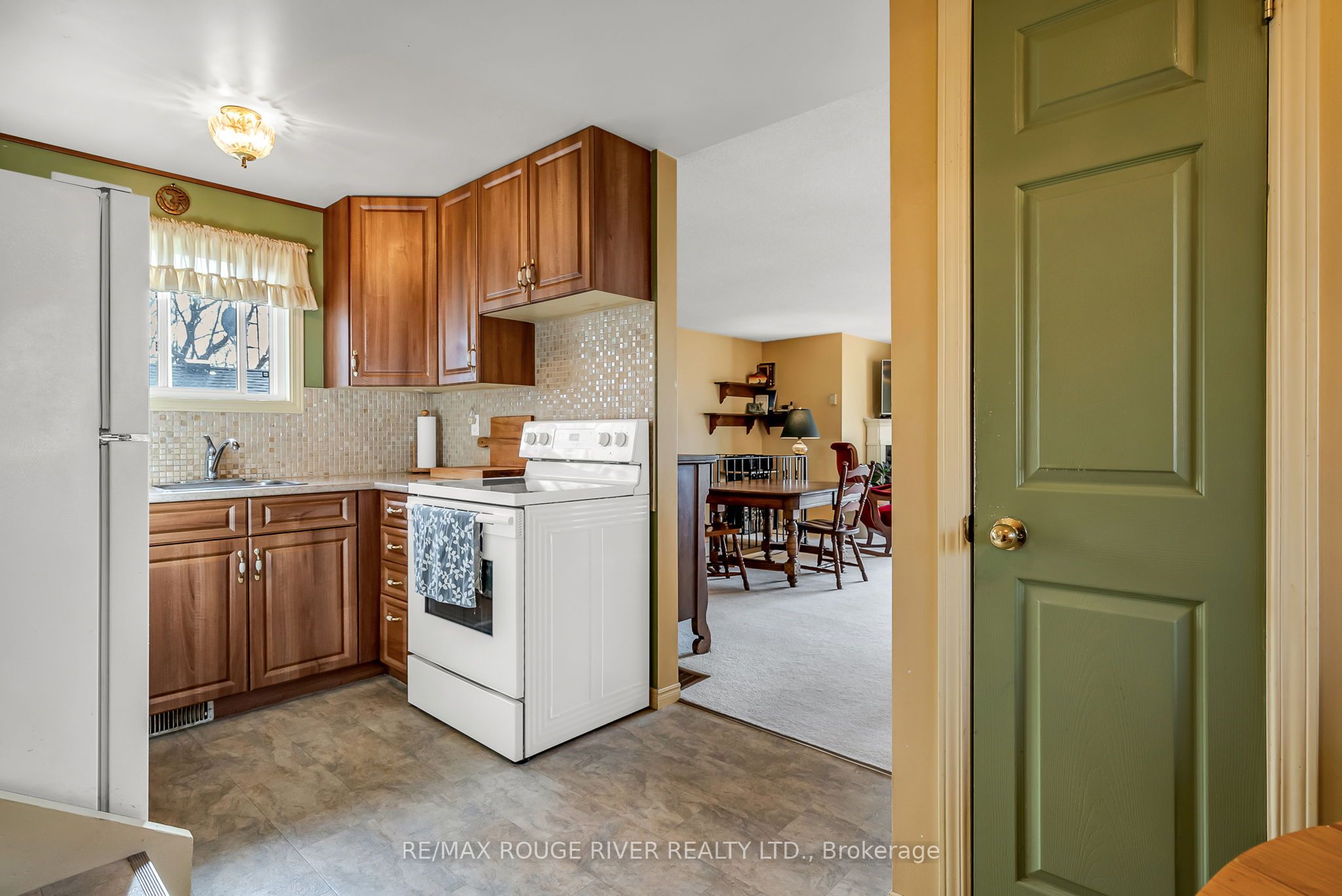 5454 Lakeshore Drive Property Photo 11