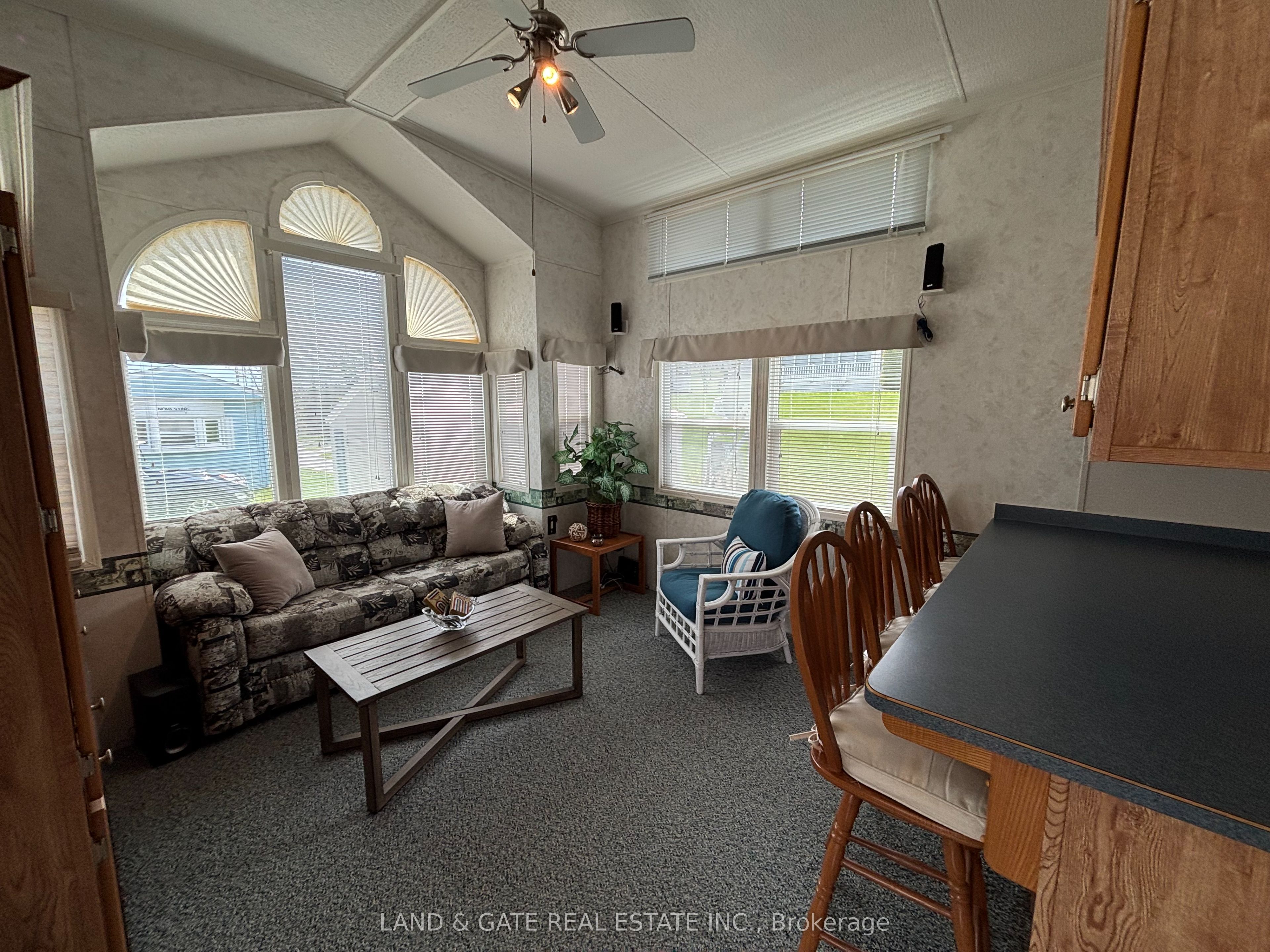 #181 - 1043 Asphodel 2nd Line Property Photo 10