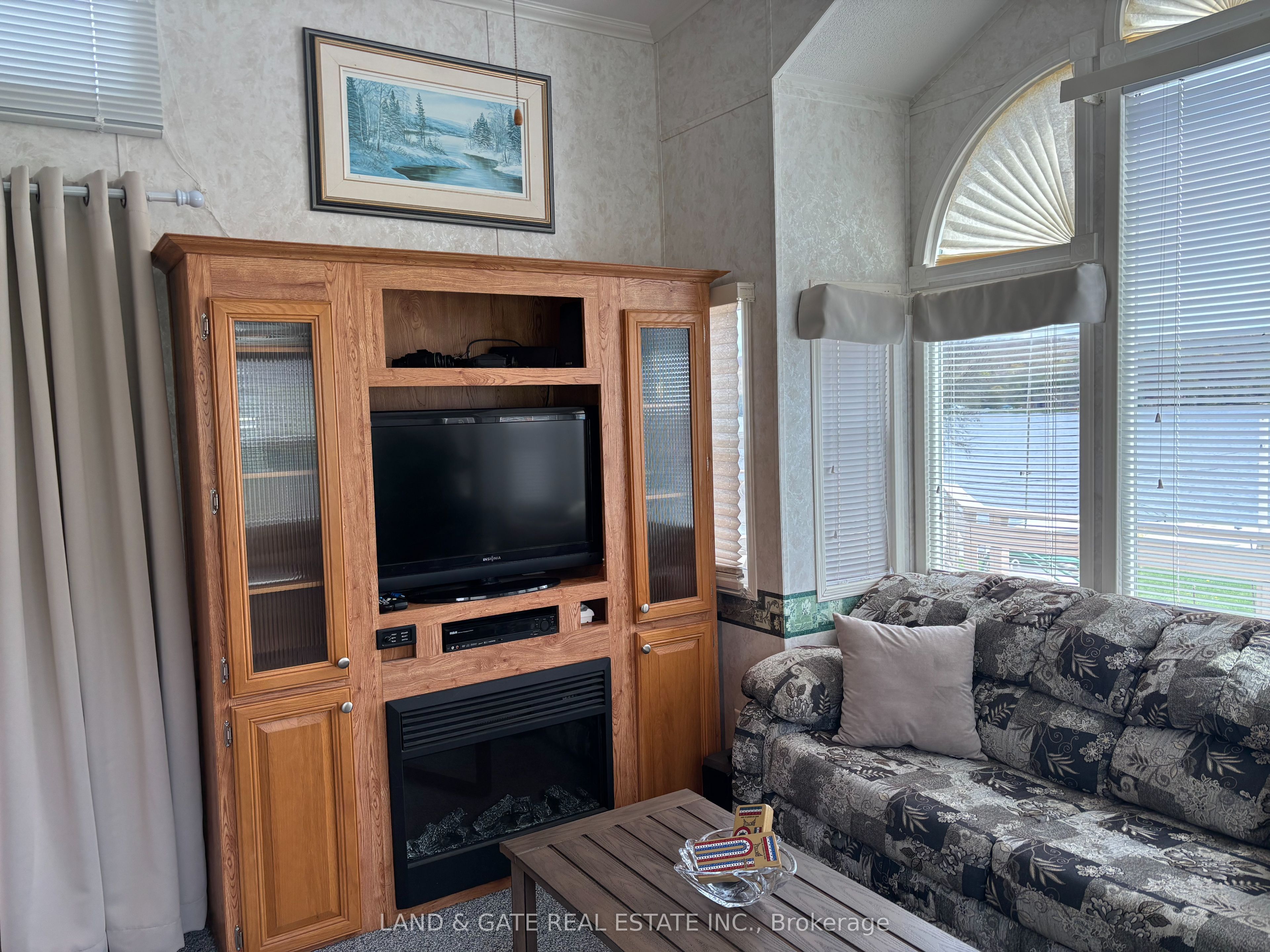 #181 - 1043 Asphodel 2nd Line Property Photo 11