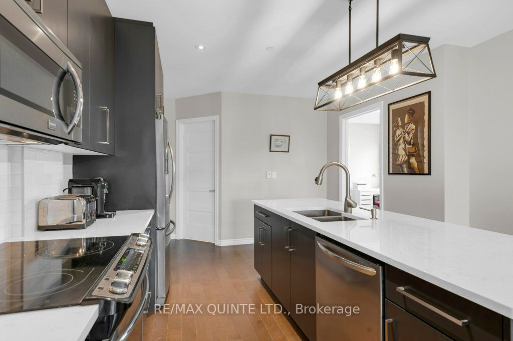 #410 - 199 Front Street Property Photo 7