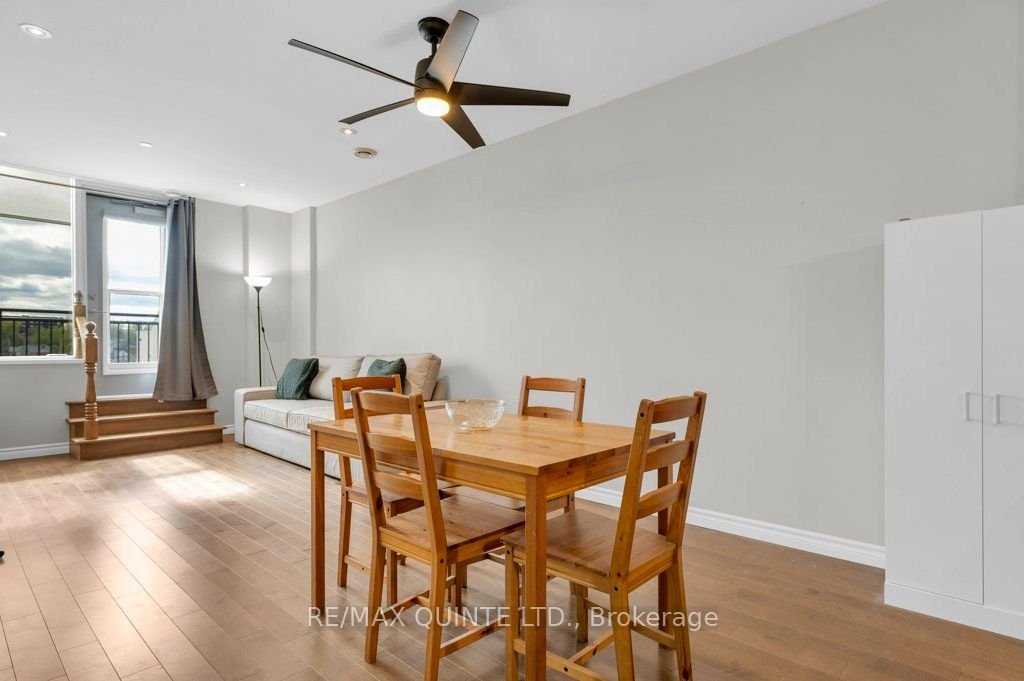 #410 - 199 Front Street Property Photo 8