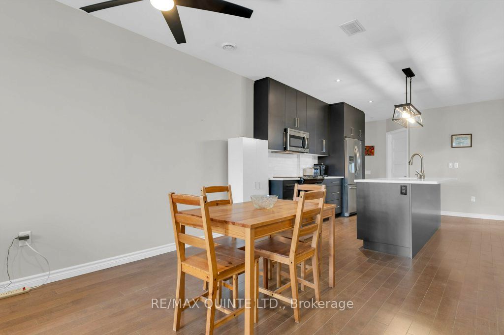 #410 - 199 Front Street Property Photo 9